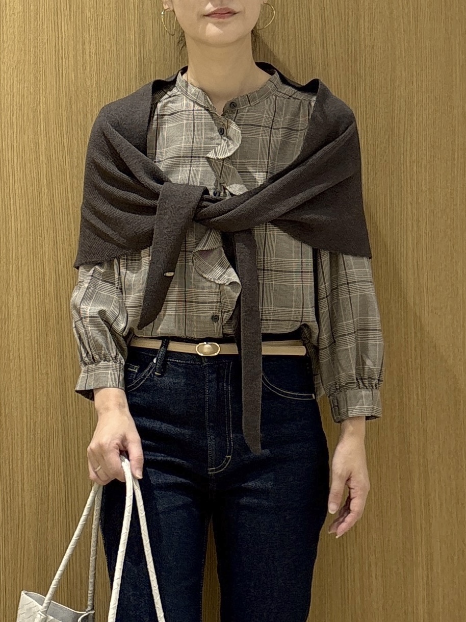 たけねぇさんの「OPAQUE.CLIP｜【森絵梨佳さん着用】チェック柄フリルブラウス《洗濯機OK》」を使ったコーディネート