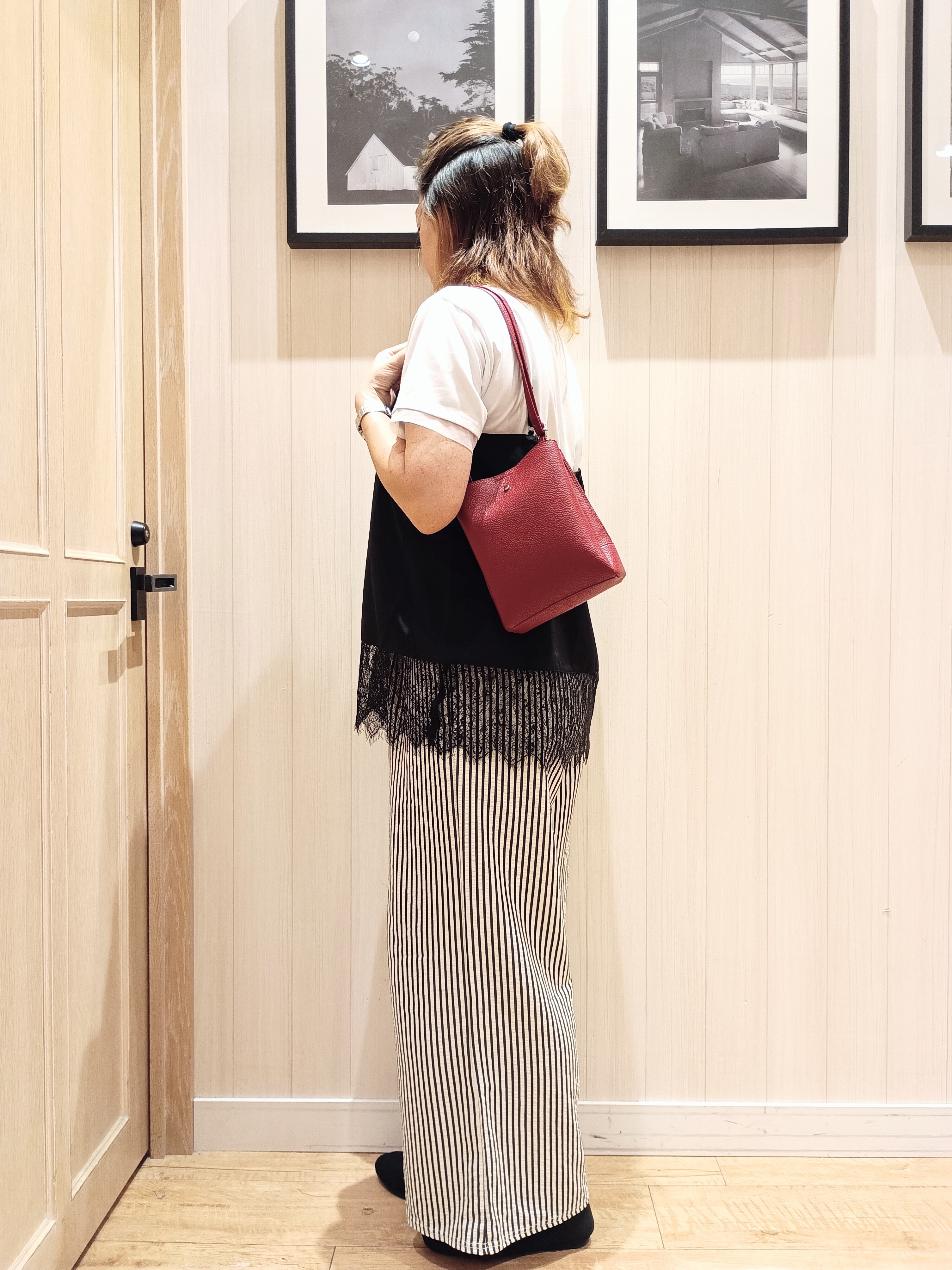 S☆mama さんの「SHOO･LA･RUE｜【洗濯機可/S-LL】体型カバーしながらこなれ見え レース付きキャミソール」を使ったコーディネート