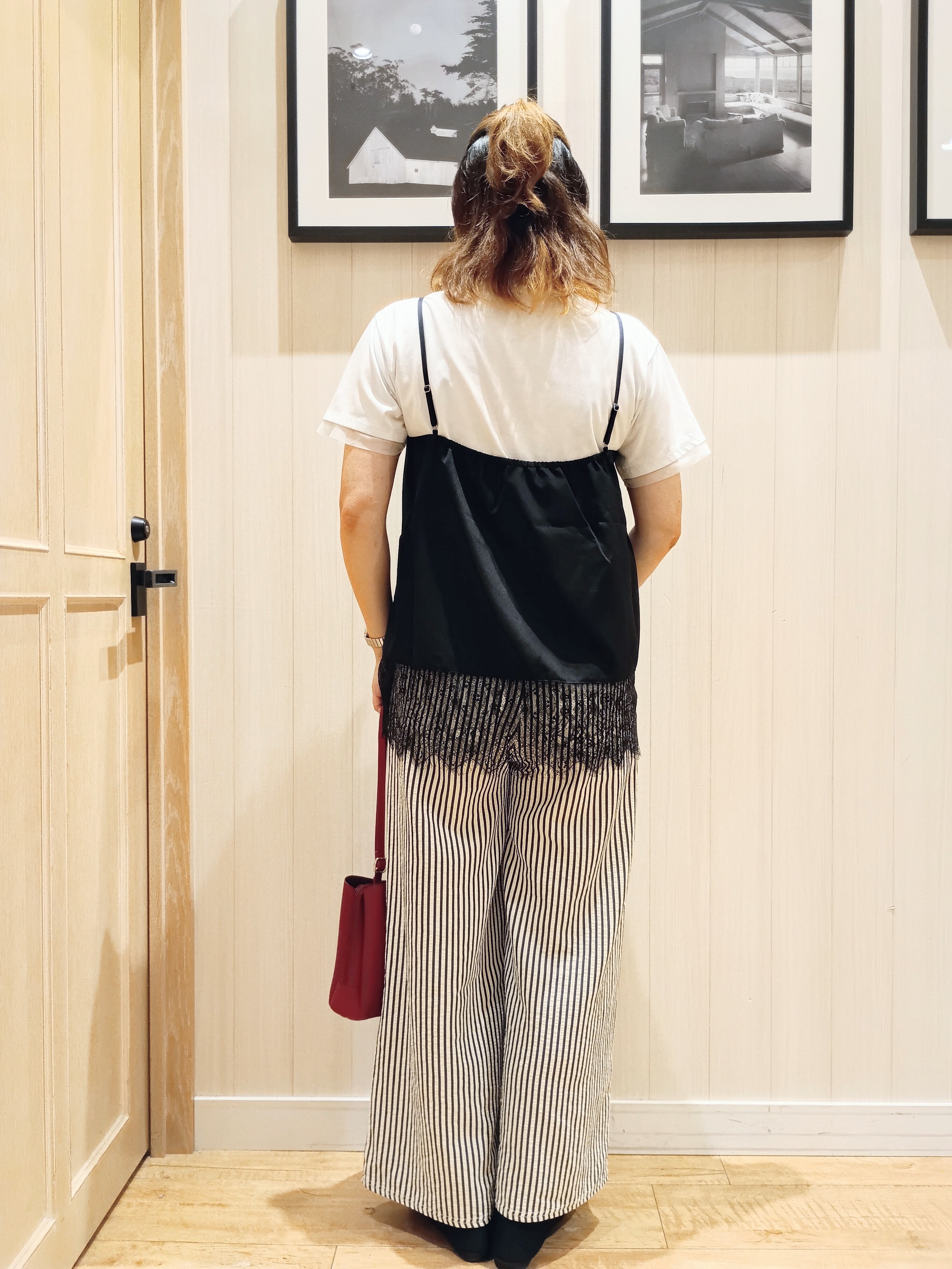 S☆mama さんの「SHOO･LA･RUE｜【洗濯機可/S-LL】体型カバーしながらこなれ見え レース付きキャミソール」を使ったコーディネート
