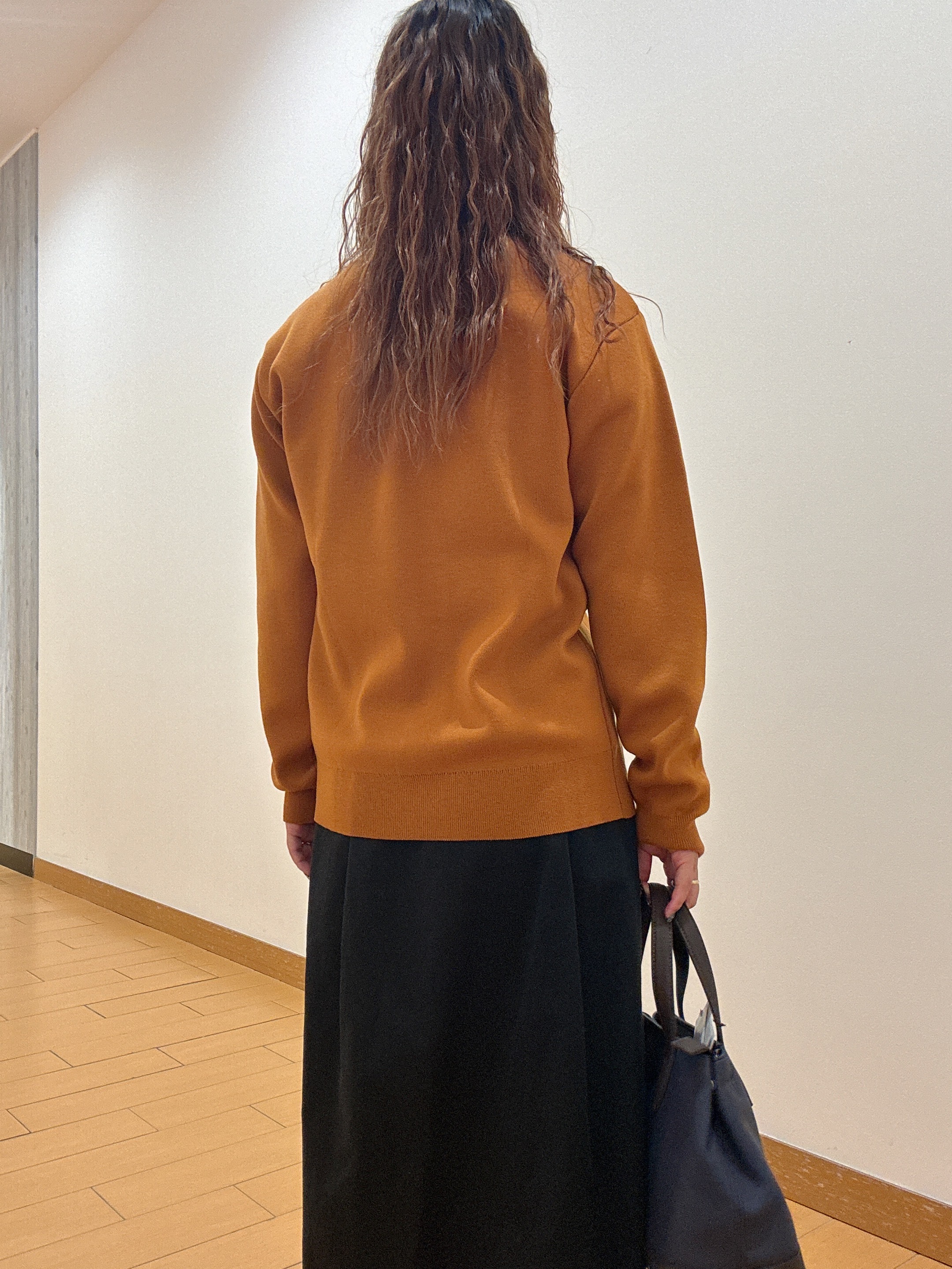 ヒナさんの「TAKEO KIKUCHI｜【BOWLER HAT LABEL】日本製クルーネックカーディガン」を使ったコーディネート