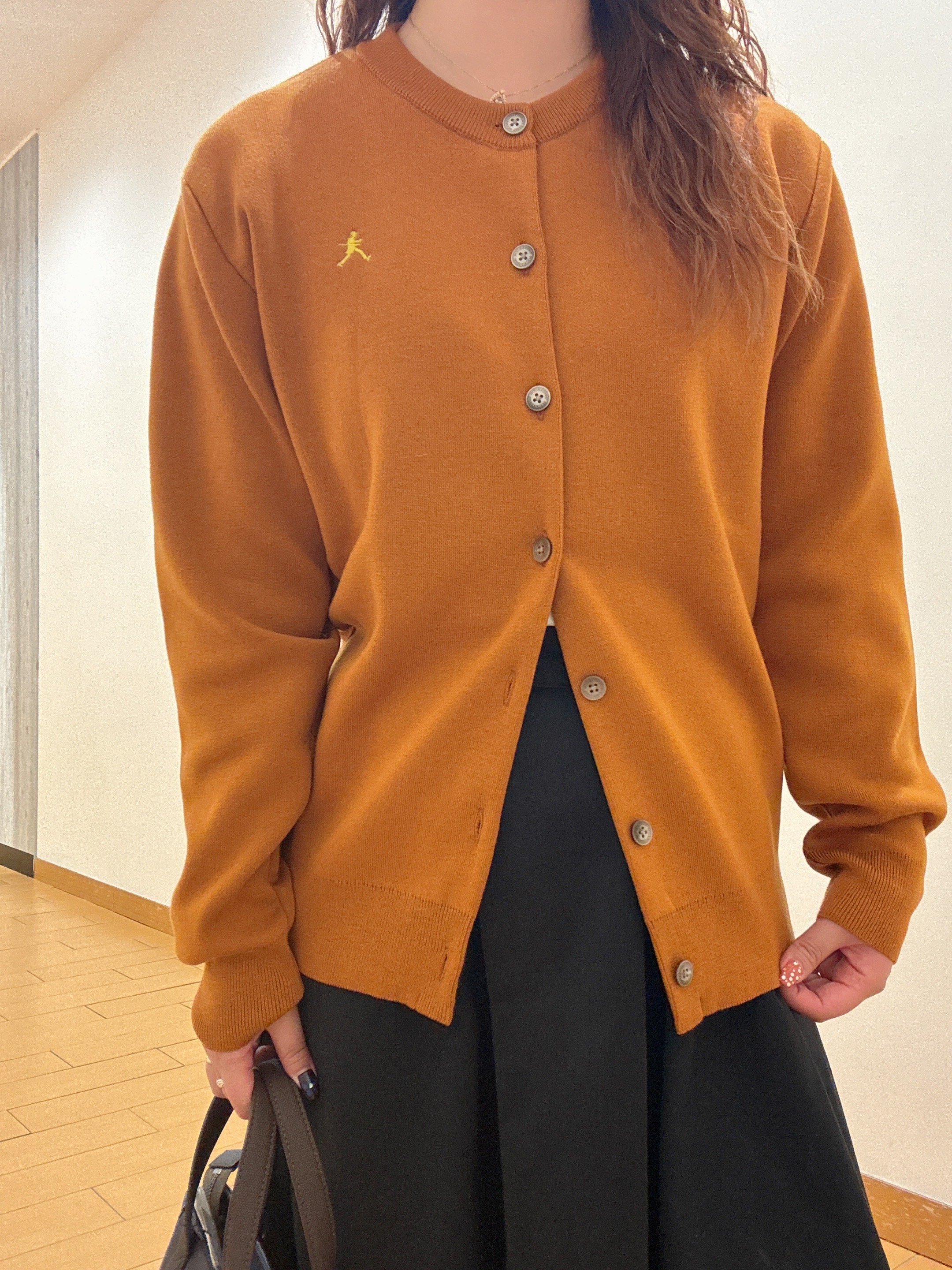ヒナさんの「TAKEO KIKUCHI｜【BOWLER HAT LABEL】日本製クルーネックカーディガン」を使ったコーディネート