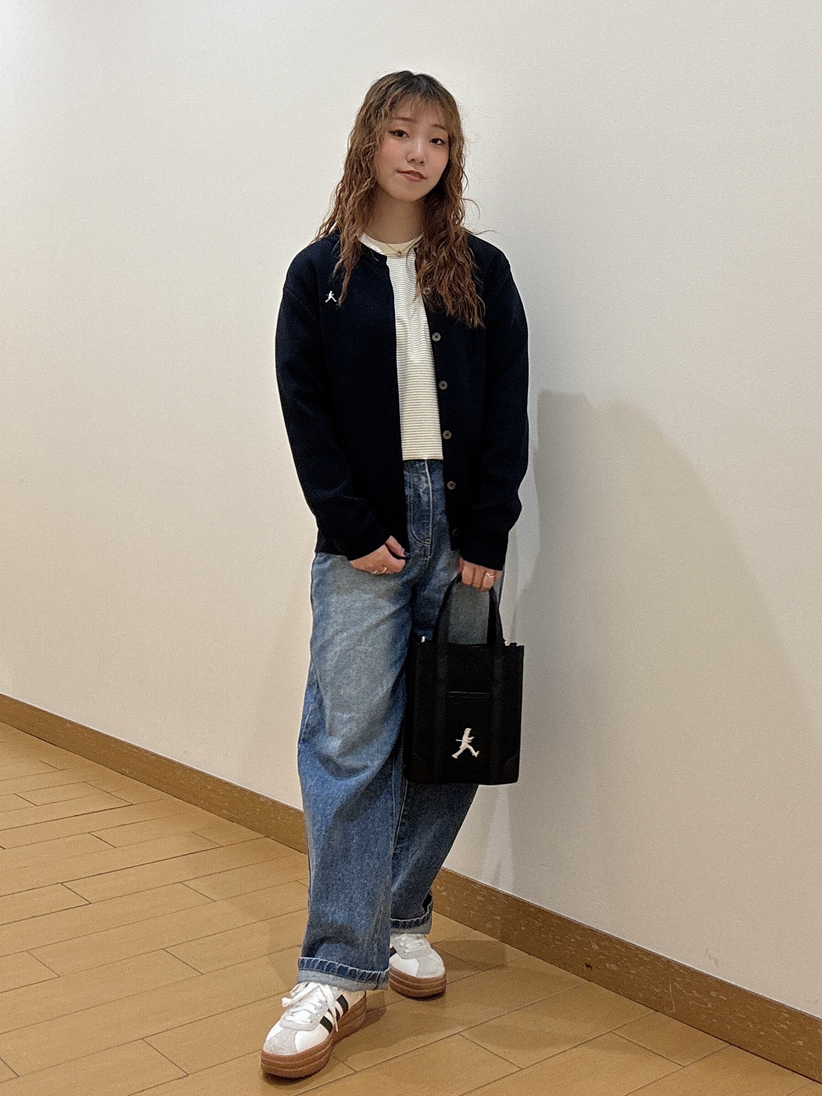 ヒナさんの「TAKEO KIKUCHI｜シルケット ボーダー 長袖 Tシャツ」を使ったコーディネート
