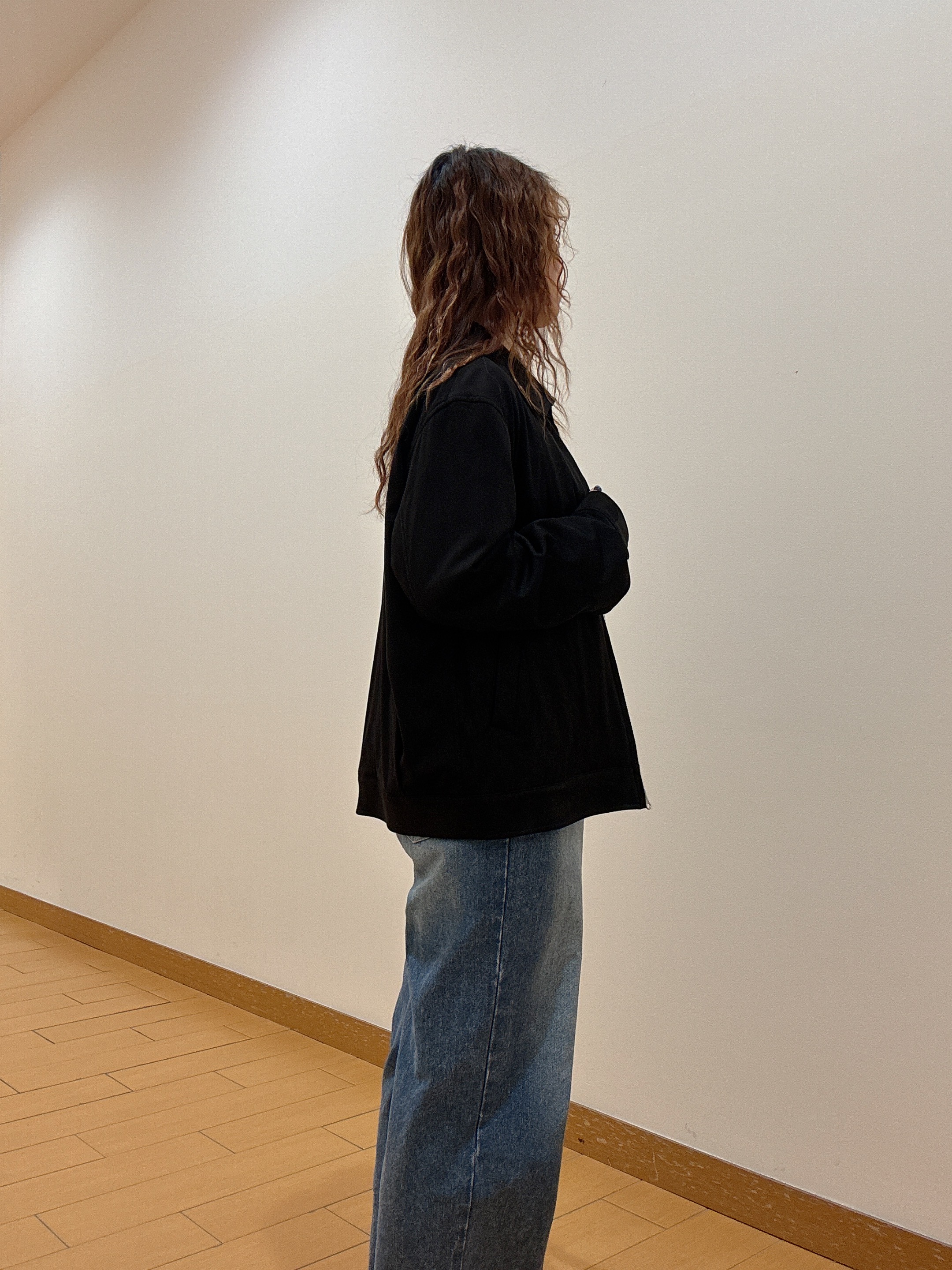 ヒナさんの「TAKEO KIKUCHI｜シルケット ボーダー 長袖 Tシャツ」を使ったコーディネート