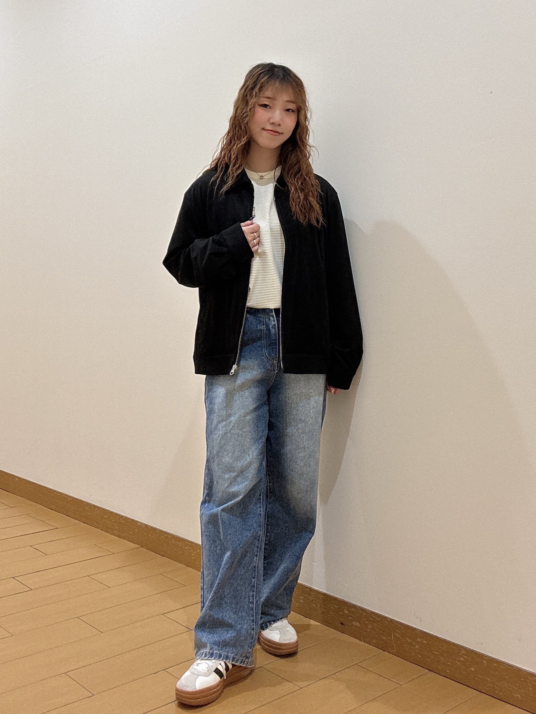 ヒナさんの「TAKEO KIKUCHI｜シルケット ボーダー 長袖 Tシャツ」を使ったコーディネート