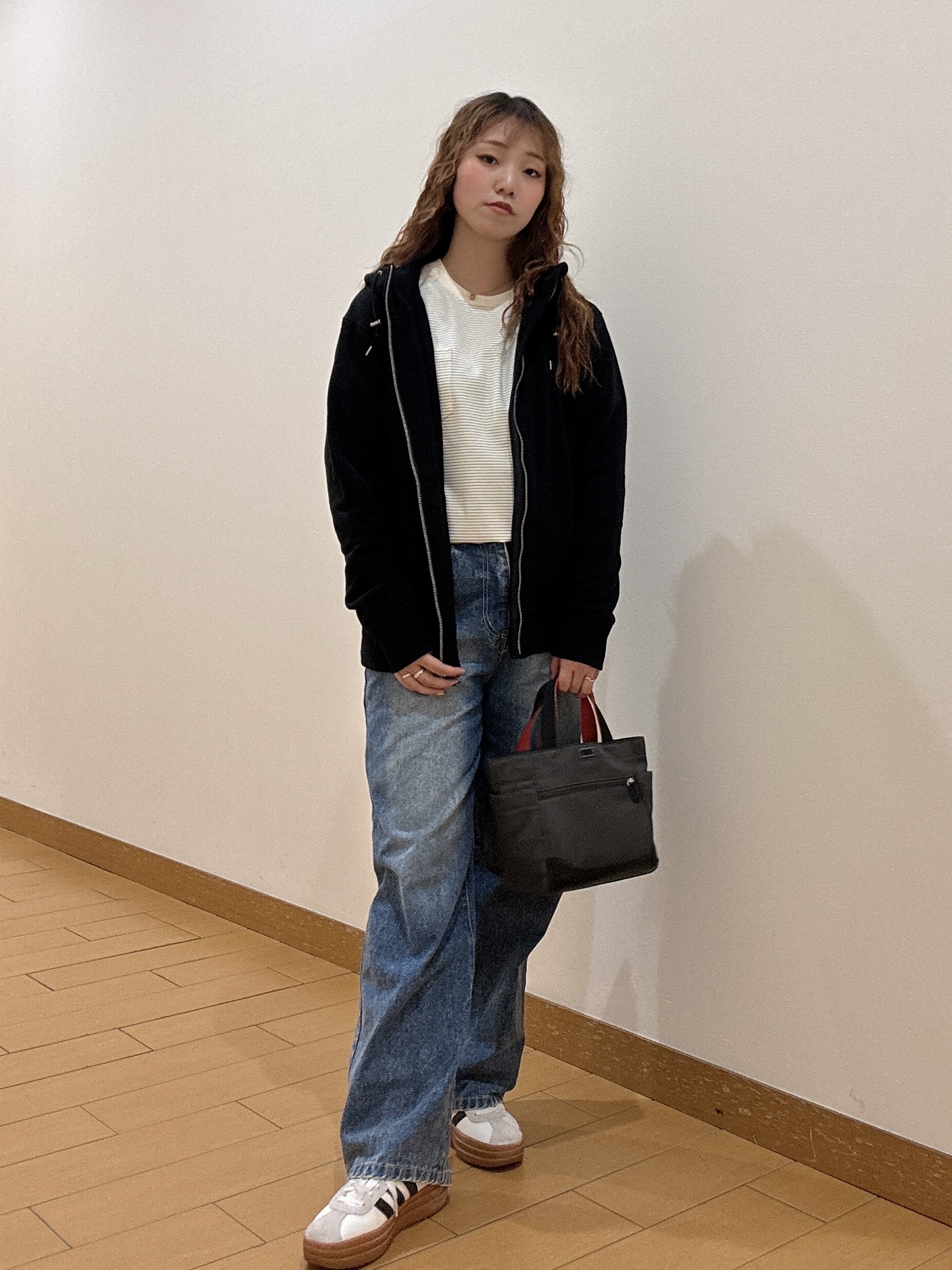 ヒナさんの「TAKEO KIKUCHI｜シルケット ボーダー 長袖 Tシャツ」を使ったコーディネート