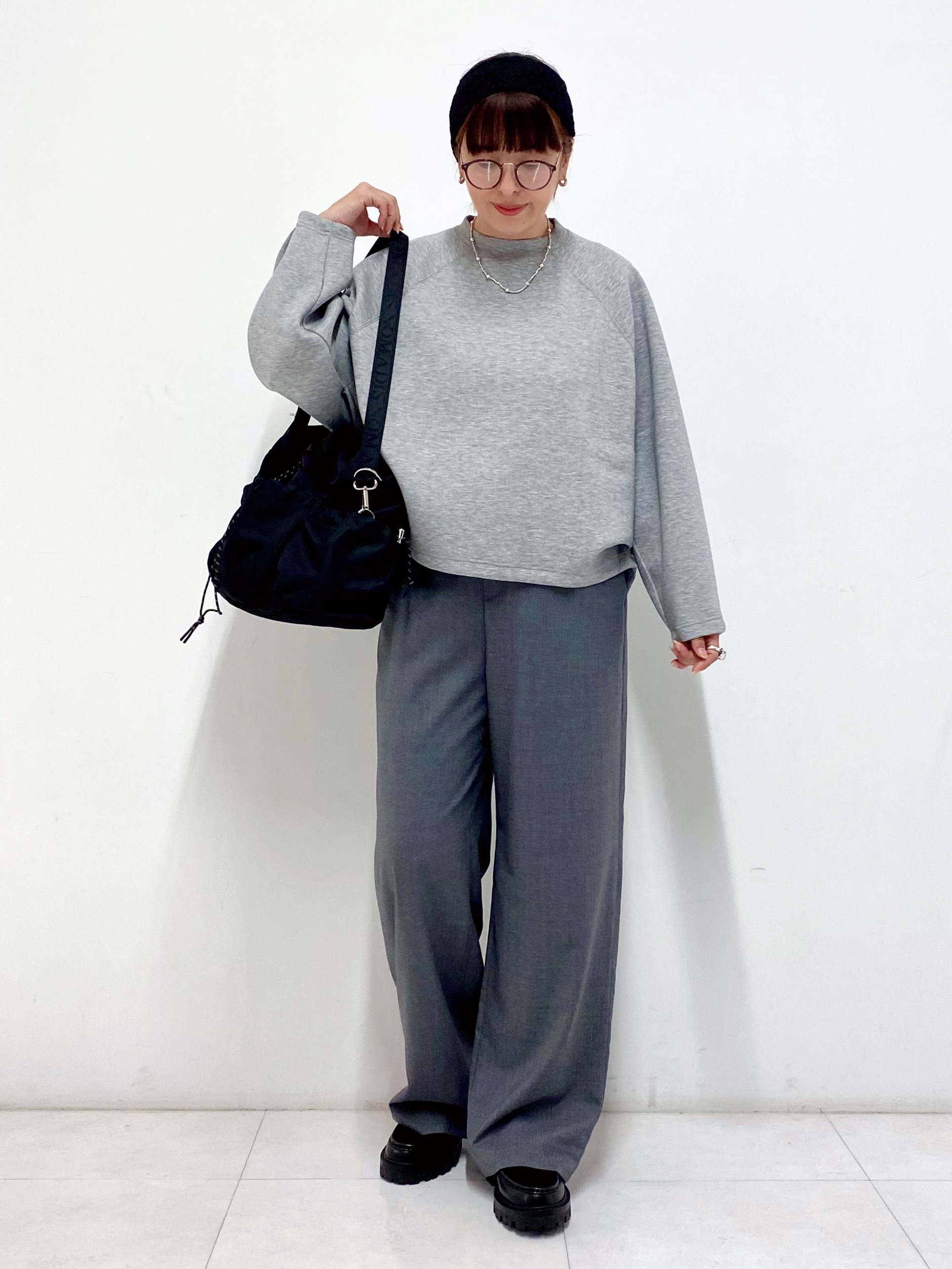 Sawaguchiさんの「DRESSTERIOR｜【マシンウォッシャブル】Super100&rsquo;sウール サキソニーイージーパンツ」を使ったコーディネート