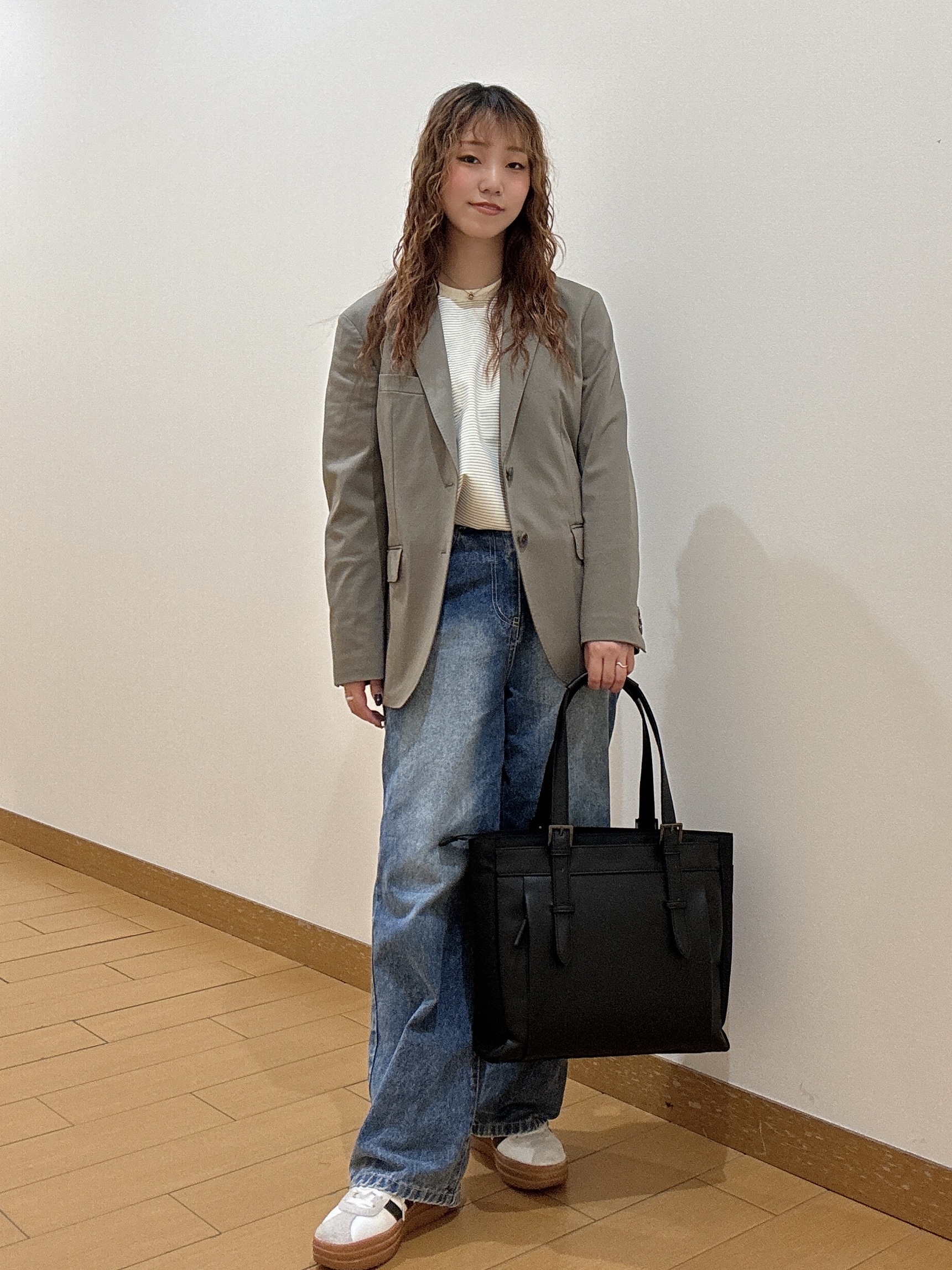 ヒナさんの「TAKEO KIKUCHI｜シルケット ボーダー 長袖 Tシャツ」を使ったコーディネート