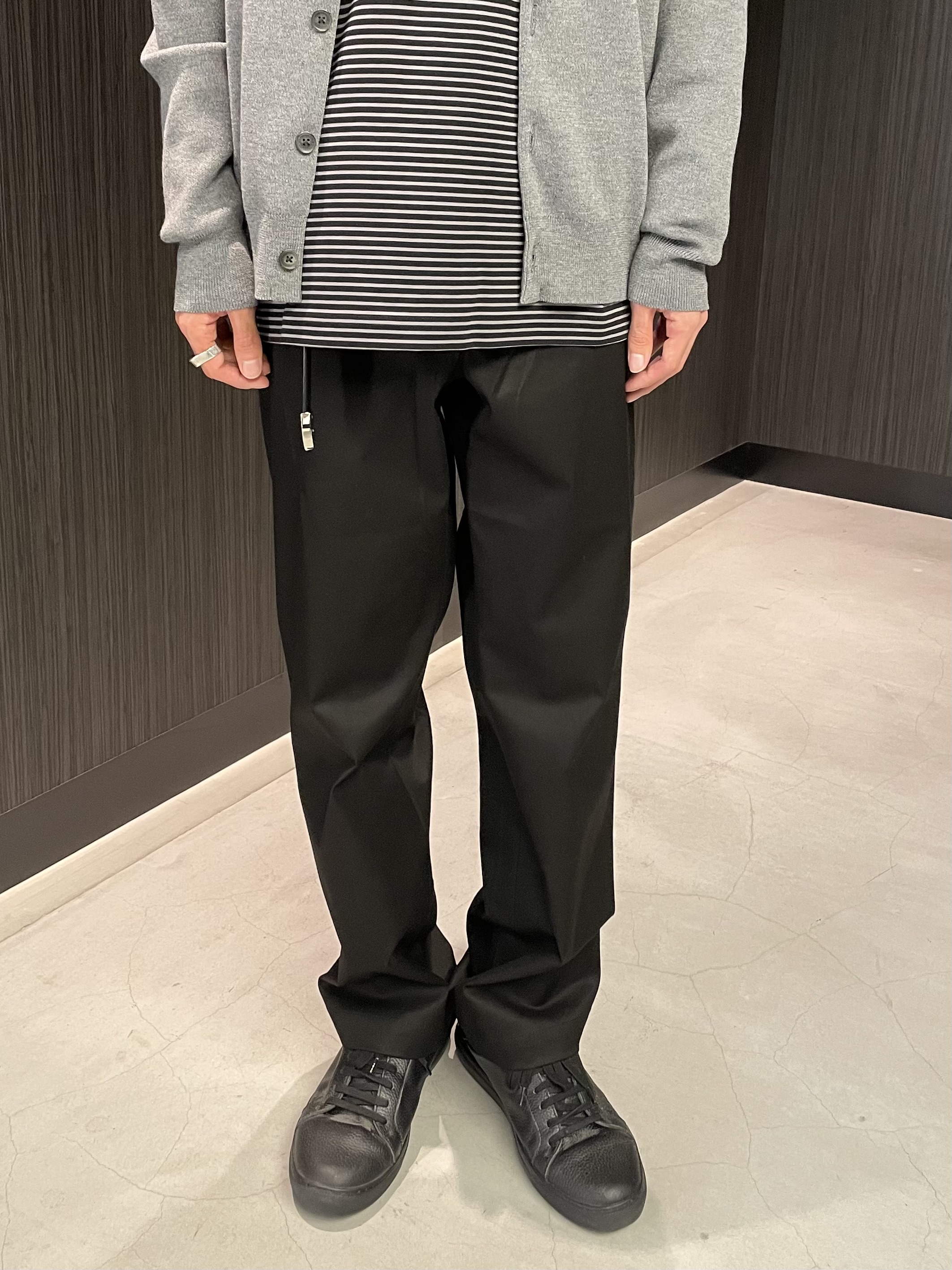 Okdさんの「TAKEO KIKUCHI｜【BOWLER HAT LABEL】日本製クルーネックカーディガン」を使ったコーディネート