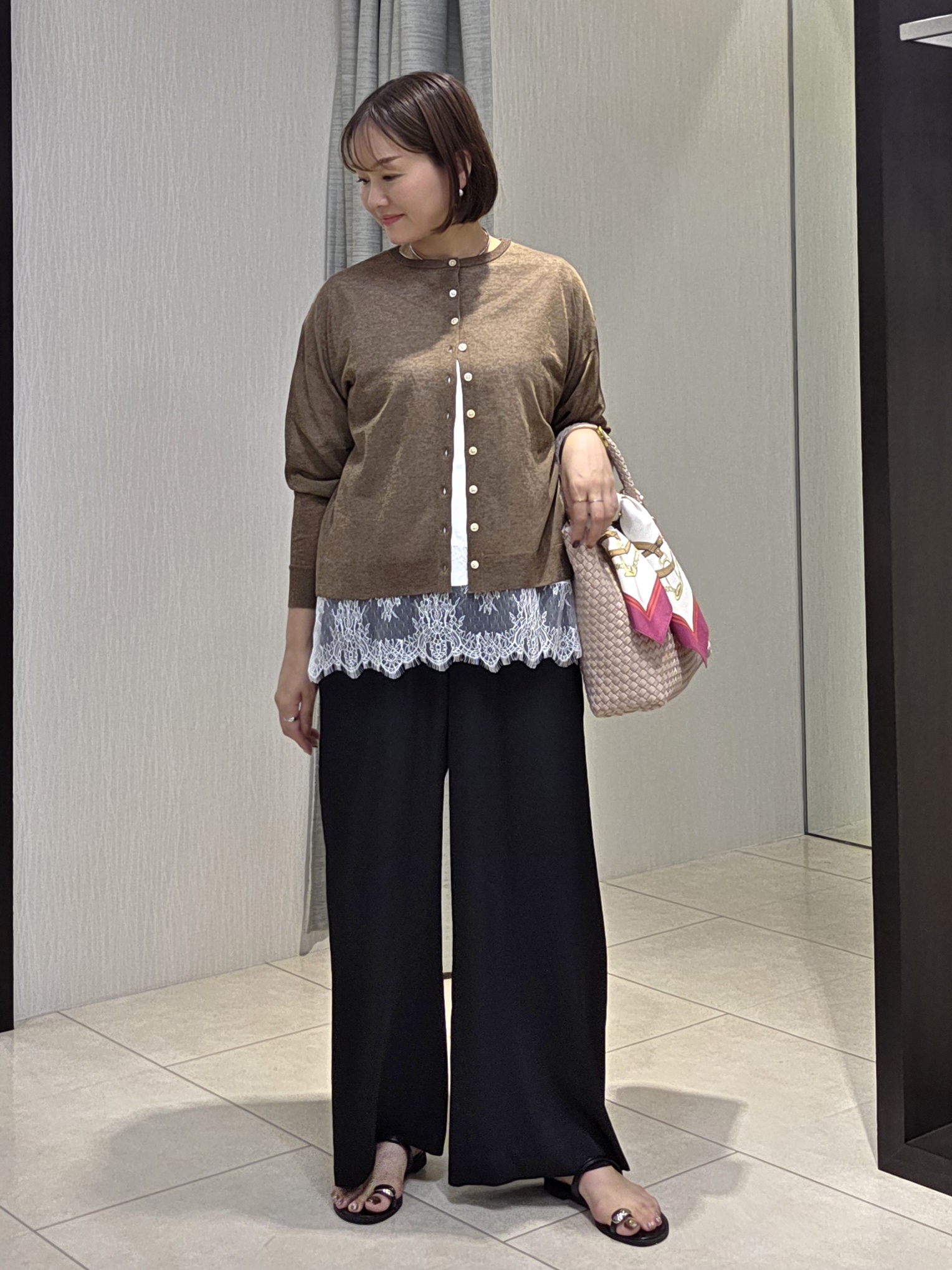 naokoさんの「UNTITLED｜【アンサンブル可/秋羽織り/シアー】前後2WAYカーディガン」を使ったコーディネート