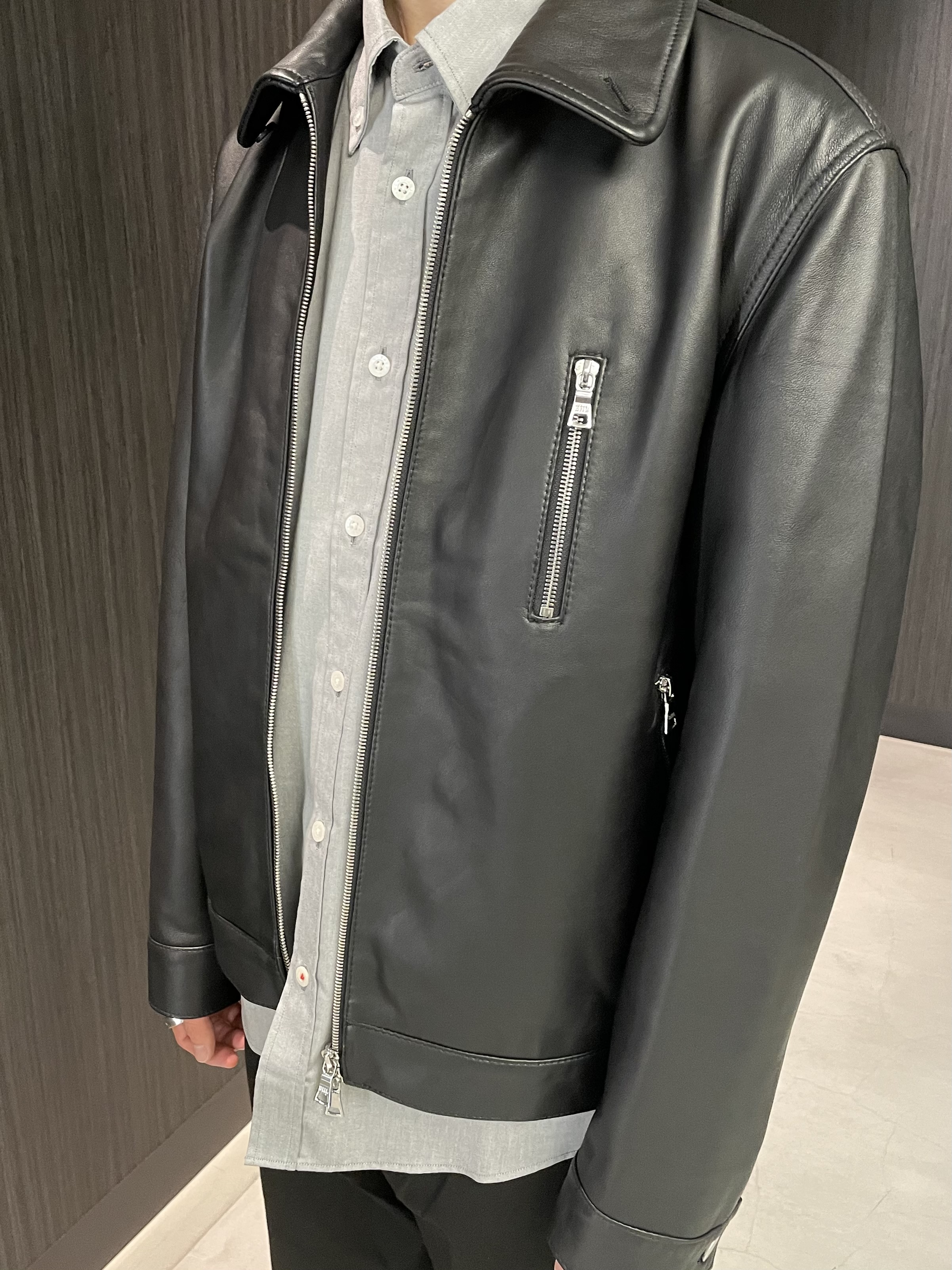 Okdさんの「TAKEO KIKUCHI｜【BOWLER HAT LABEL】シングルレザーライダースジャケット」を使ったコーディネート