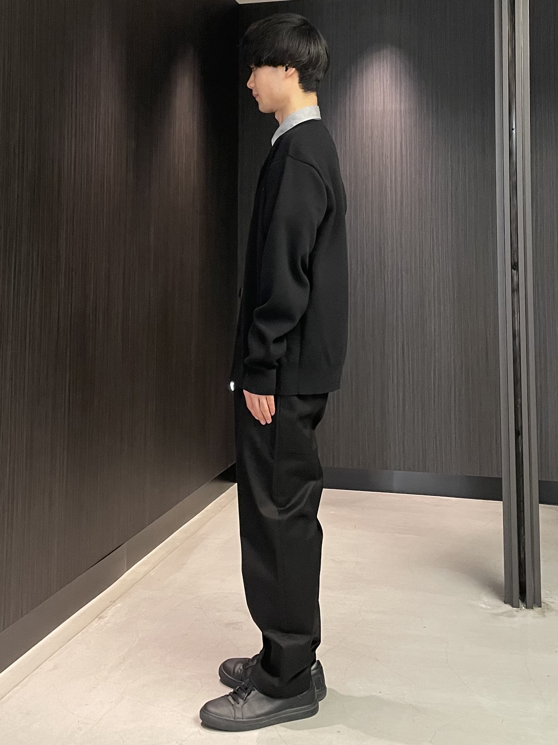 Okdさんの「TAKEO KIKUCHI｜【BOWLER HAT LABEL】日本製クルーネックカーディガン」を使ったコーディネート