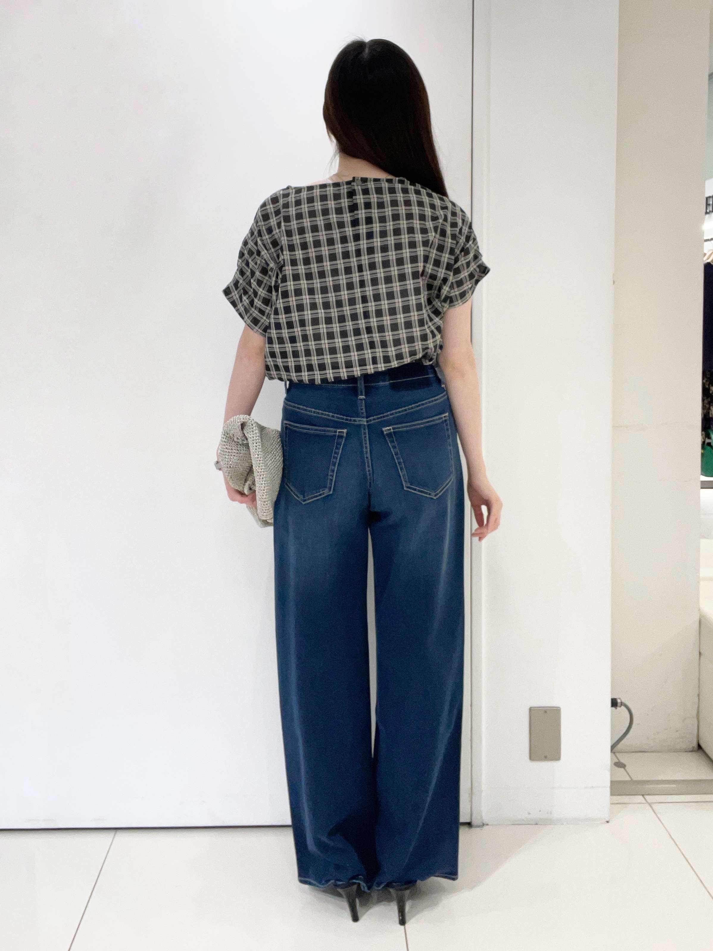 moeさんの「UNTITLED｜【秋めきシャツ/体型カバー】シアーチェックブラウス」を使ったコーディネート