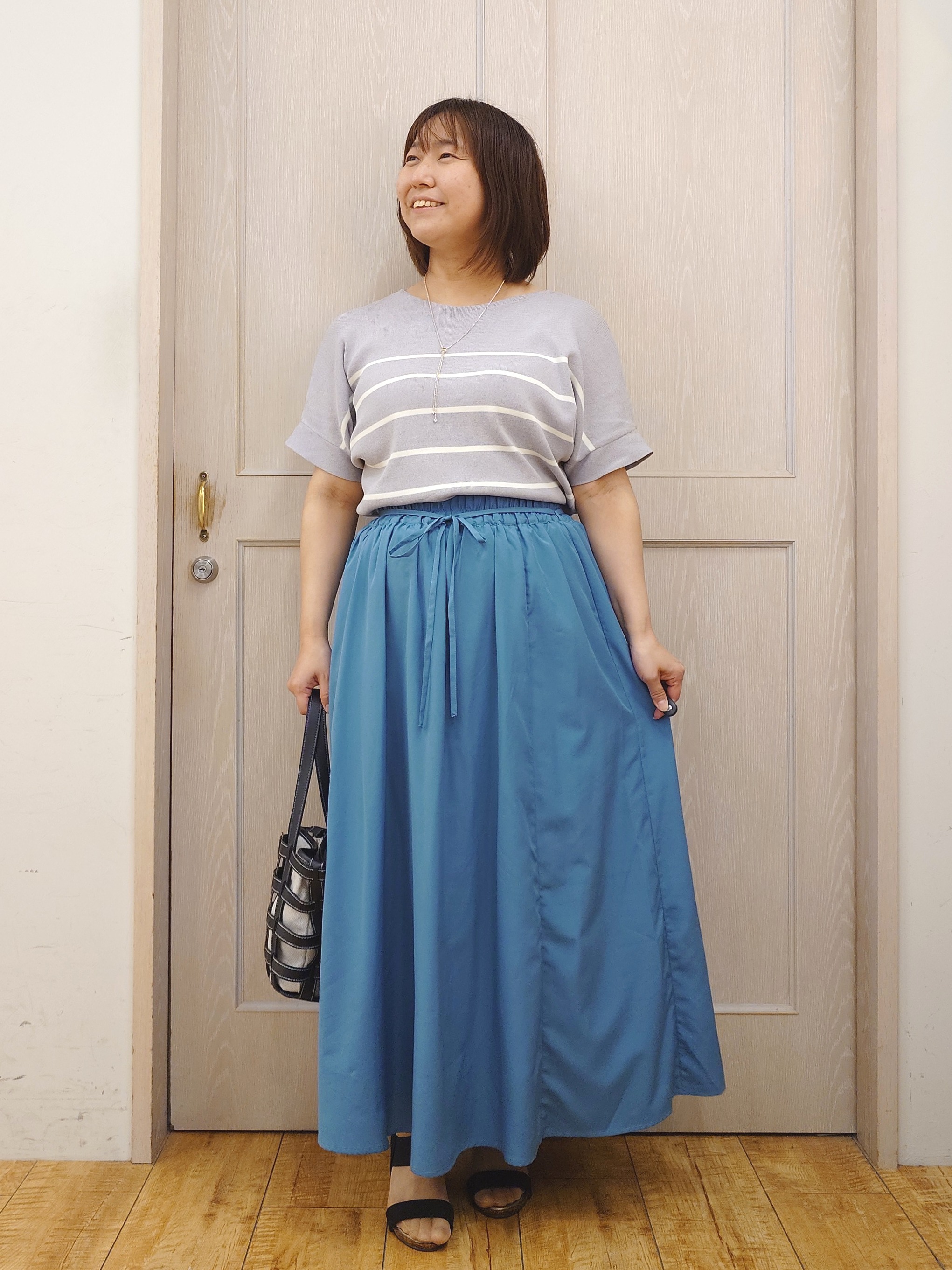 とろろさんの「SHOO･LA･RUE｜【毎日洗える/UV】二の腕隠れる さらっとドルマン半袖ニット」を使ったコーディネート