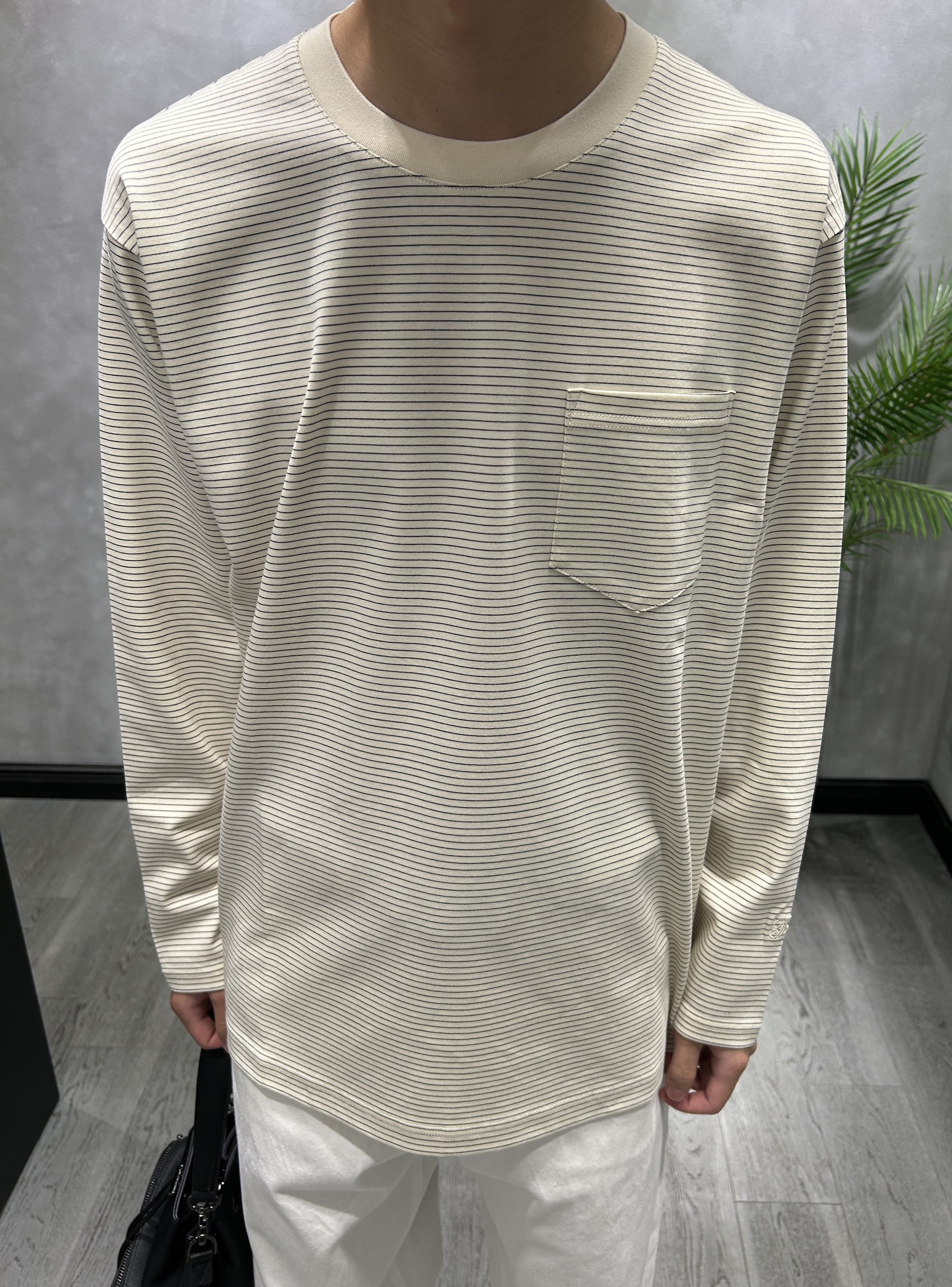 ruiさんの「TAKEO KIKUCHI｜【BOWLER HAT LABEL】日本製クルーネックカーディガン」を使ったコーディネート