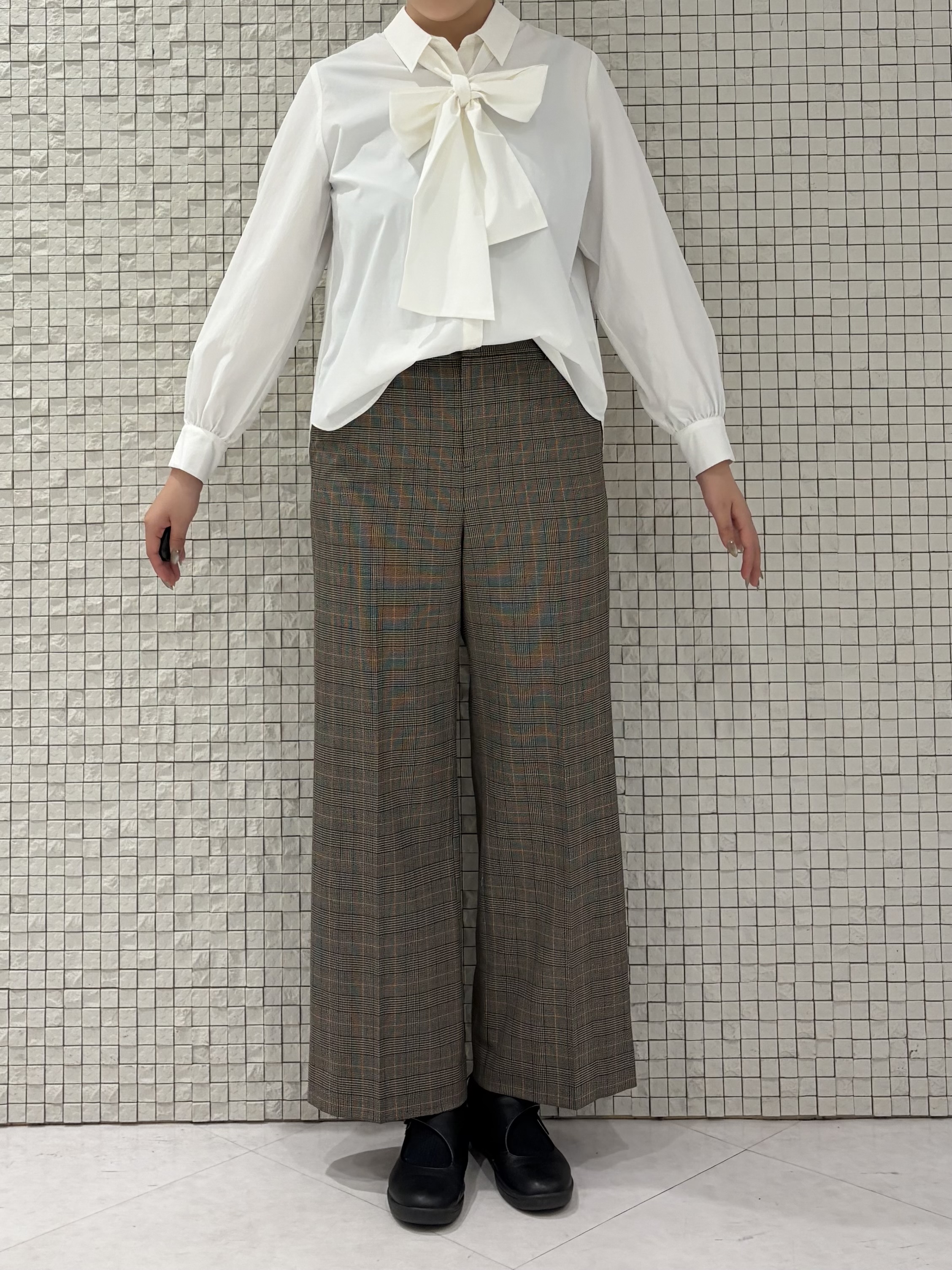 koharuさんの「INDIVI｜【ストレッチ◎】取外し可ボウタイシャツ」を使ったコーディネート