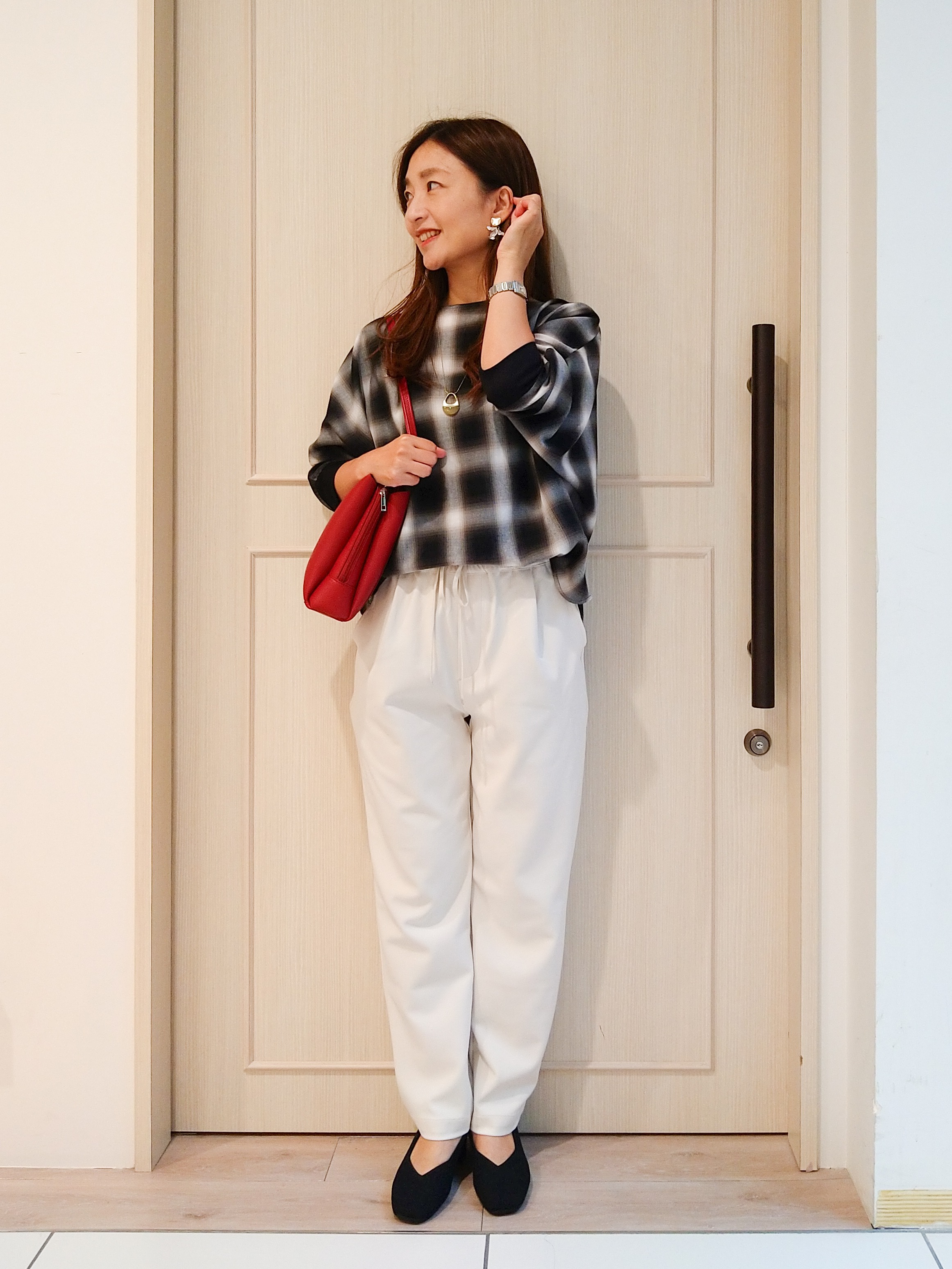 mi-saさんの「SHOO･LA･RUE｜【着丈選べる/洗濯後しわになりにくい】インせず着られる ドルマンブラウス」を使ったコーディネート