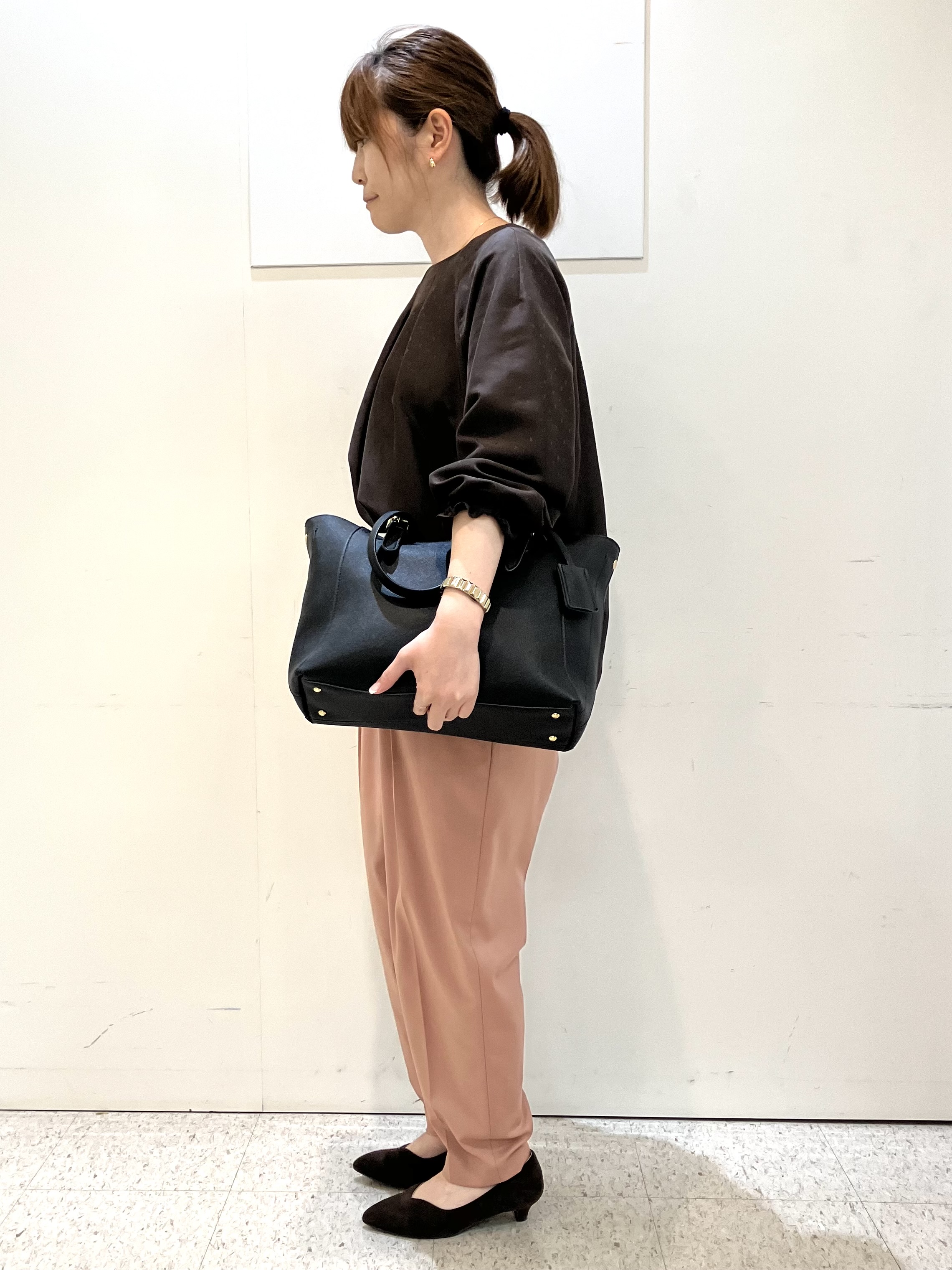 kozuさんの「Reflect｜タックデザイン ラグランスリーブブラウス」を使ったコーディネート