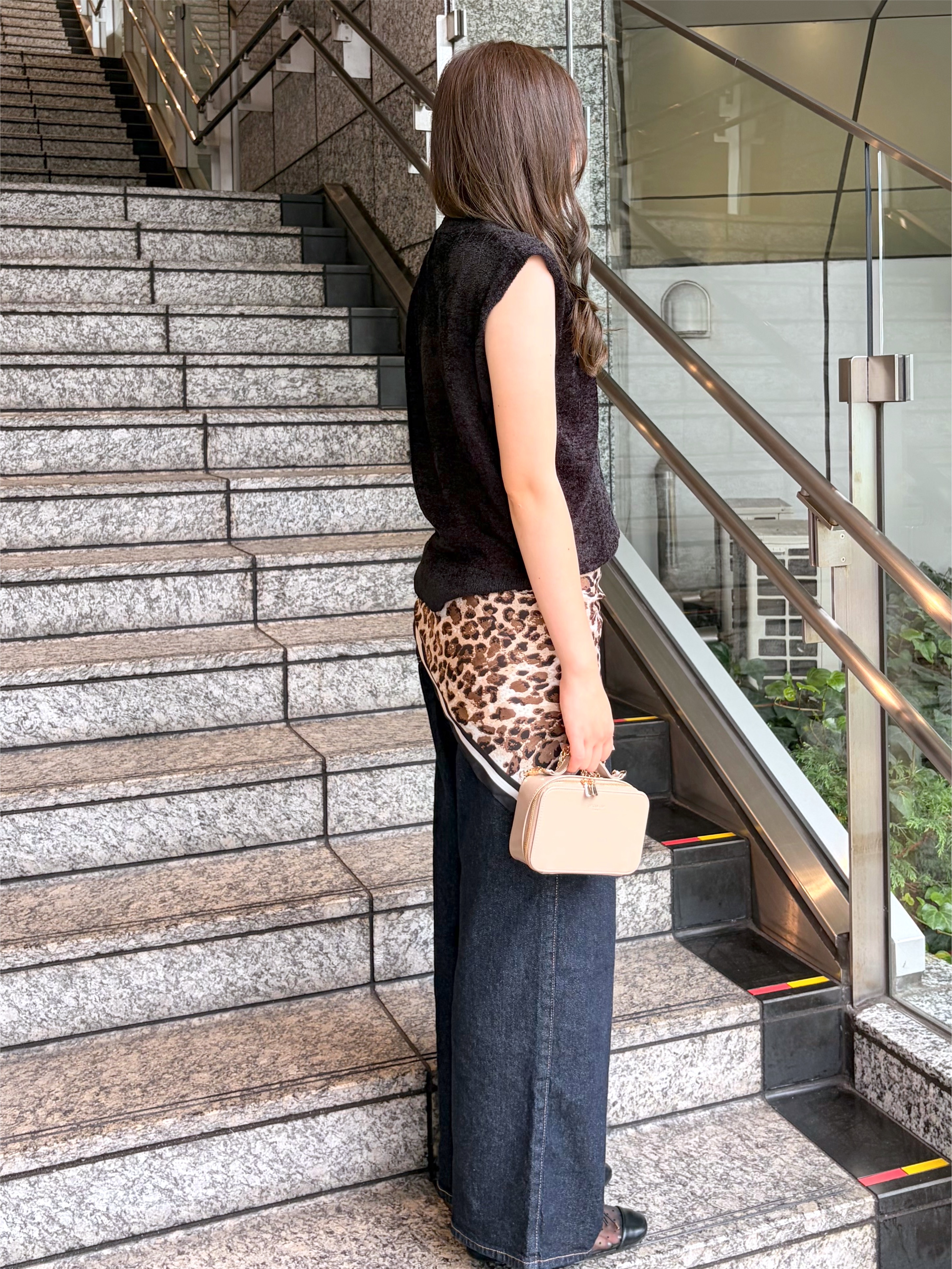 Risaさんの「OPAQUE.CLIP｜モールヤーンベスト【洗濯機OK／抗ピル】」を使ったコーディネート