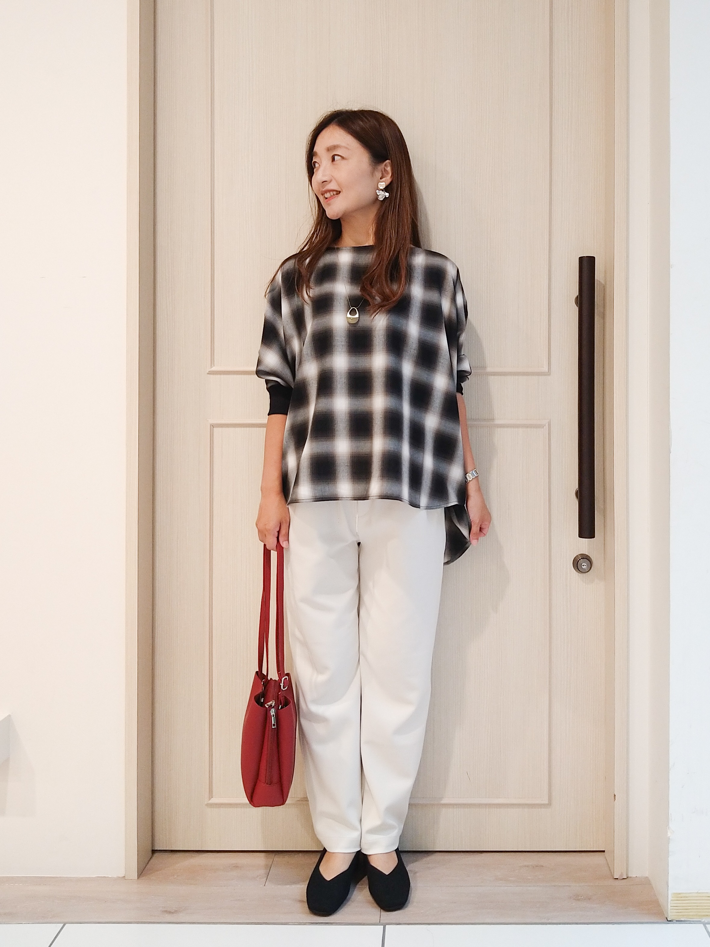 mi-saさんの「SHOO･LA･RUE｜【着丈選べる/洗濯後しわになりにくい】インせず着られる ドルマンブラウス」を使ったコーディネート