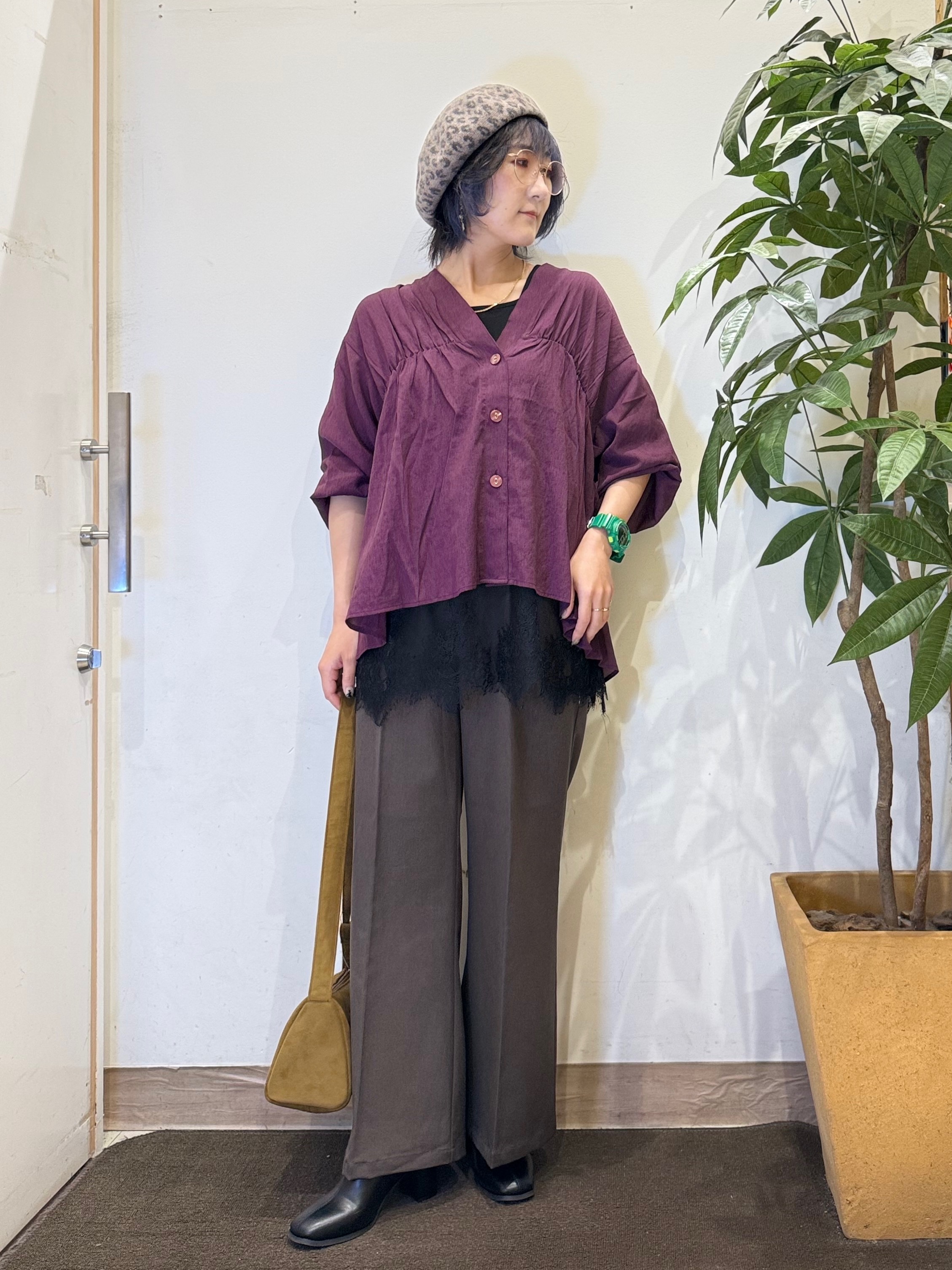misakiさんの「SHOO･LA･RUE｜【前後2WAY/洗濯機可】レイヤードの幅広がる 旬顔裾レースタンクトップ」を使ったコーディネート
