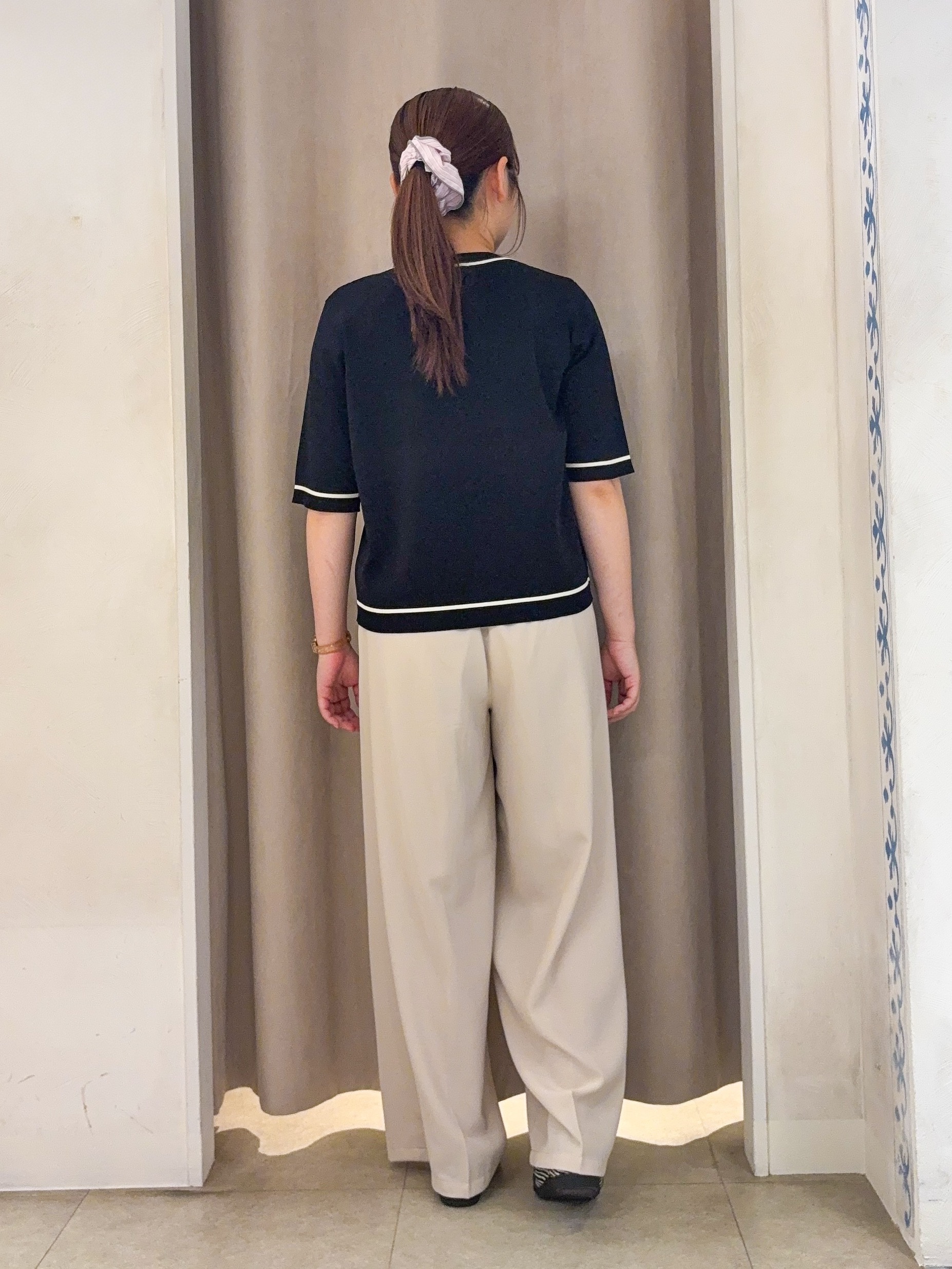 SO(R)Aさんの「SHOO･LA･RUE｜【UV/S-LL/洗濯機可】毛玉になりにくい 配色5分袖カーディガン」を使ったコーディネート