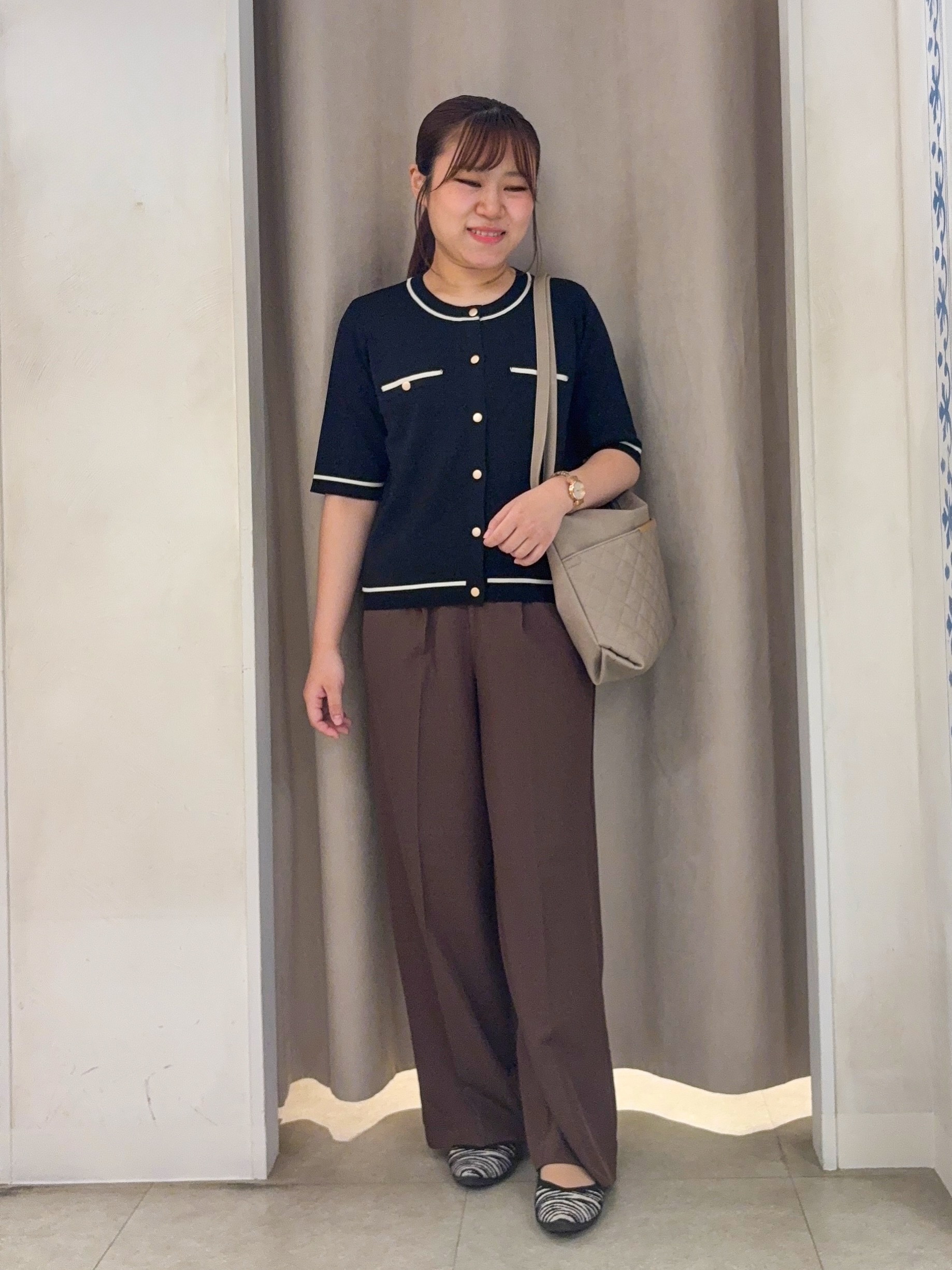SO(R)Aさんの「SHOO･LA･RUE｜【UV/S-LL/洗濯機可】毛玉になりにくい 配色5分袖カーディガン」を使ったコーディネート