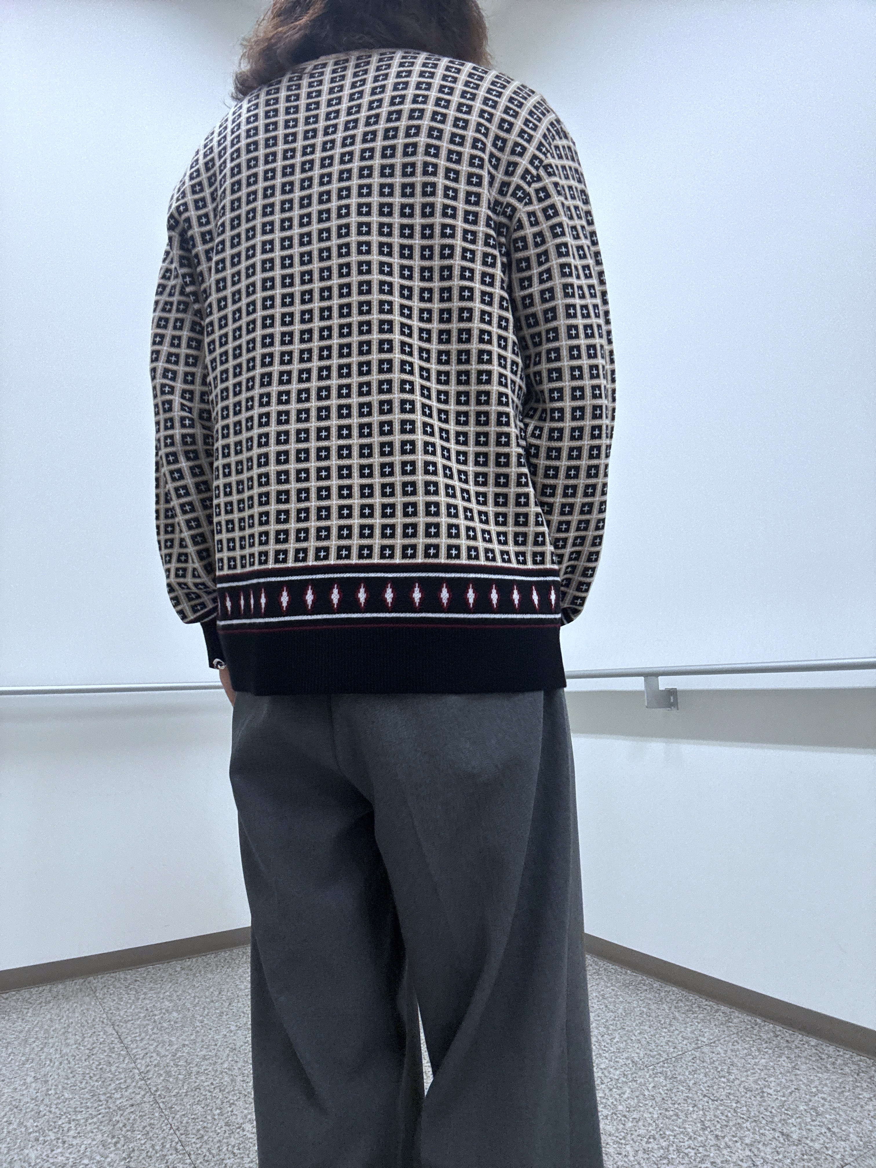 おーのさんの「TAKEO KIKUCHI｜【BOWLER HAT LABEL】ジオメトリック柄カーディガン」を使ったコーディネート