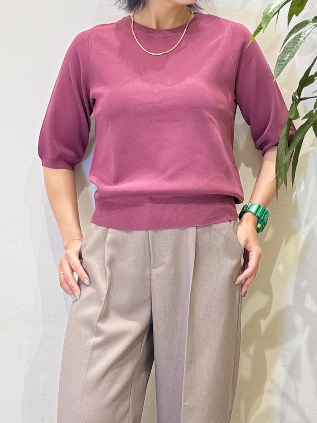 misakiさんの「SHOO･LA･RUE｜【ガンガン洗える/UV/毛玉になりにくい】二の腕見せない 5分袖ニット」を使ったコーディネート