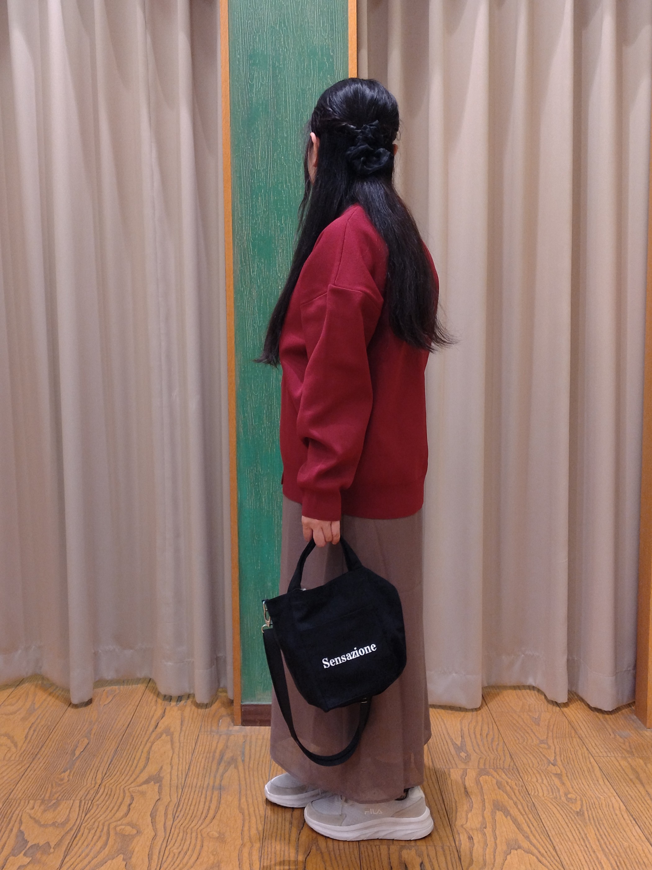 おっしーさんの「SHOO･LA･RUE｜【セットアップ可/洗濯機可】軽やかに羽織れる スポンディッシュ ニットカーディガン」を使ったコーディネート