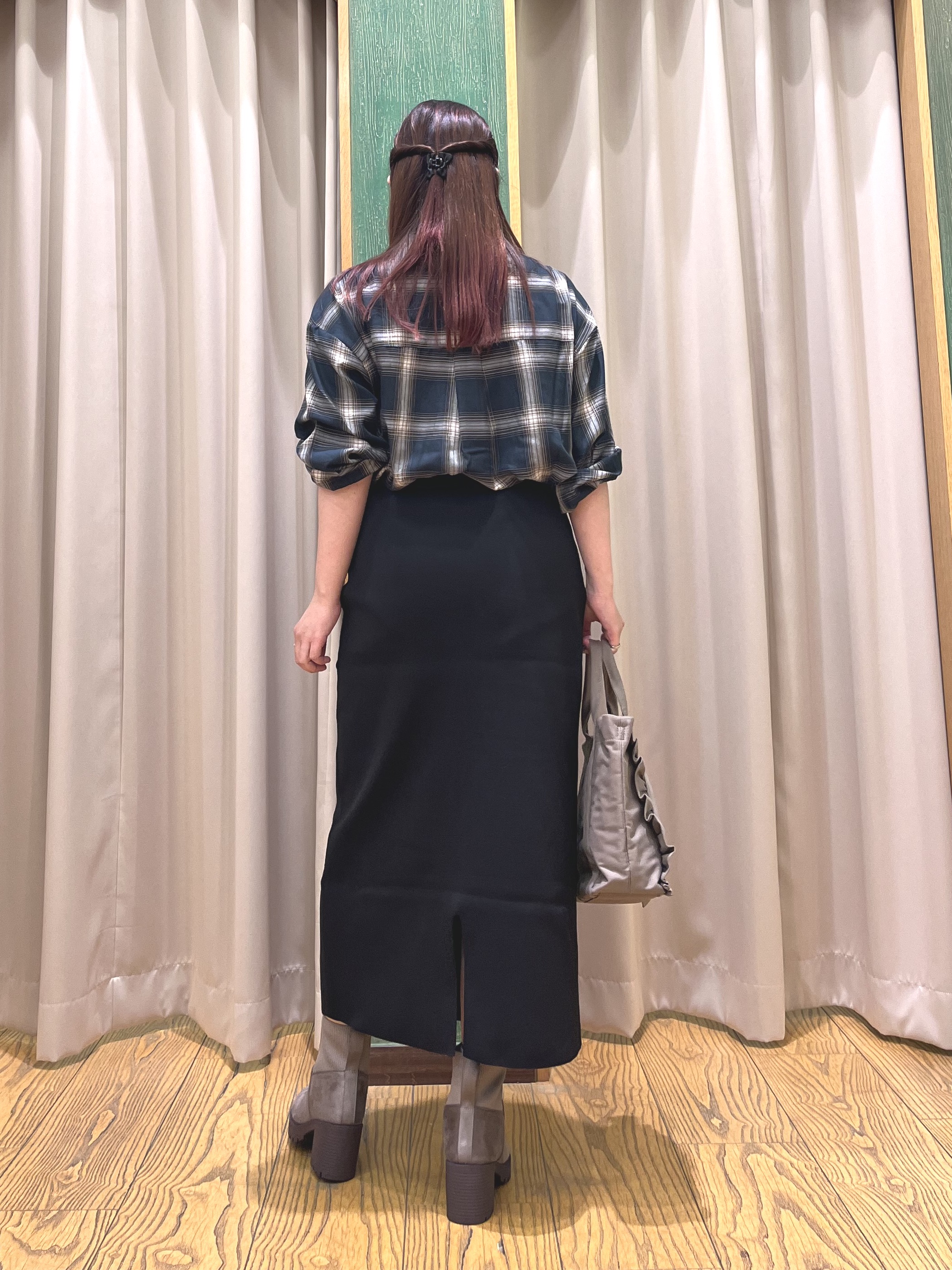 ゆっきーさんの「SHOO･LA･RUE｜【洗濯後しわになりにくい/S-LL】選べる6パターン 羽織としても活躍する ベーシックシャツ」を使ったコーディネート
