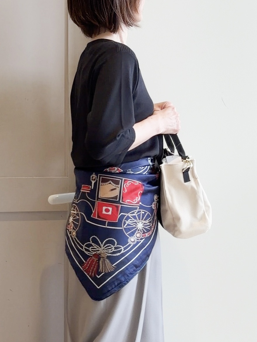 yamakoさんの「grove｜【人気シリーズに新型登場】袖口シアーやわらかドライタッチニット」を使ったコーディネート