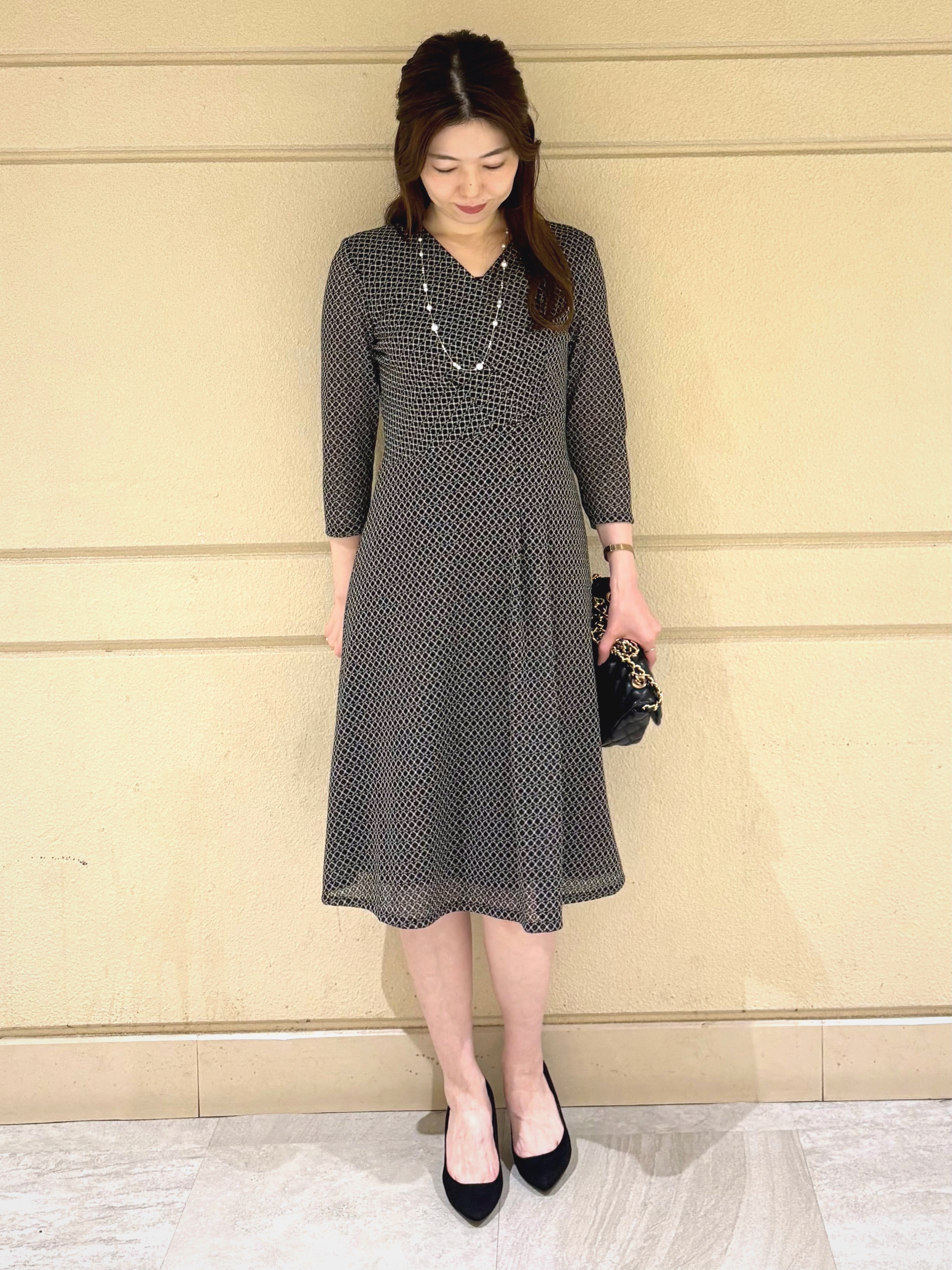 sakiさんの「COUP DE CHANCE｜【手洗い可／日本製】カシュクールワンピース」を使ったコーディネート