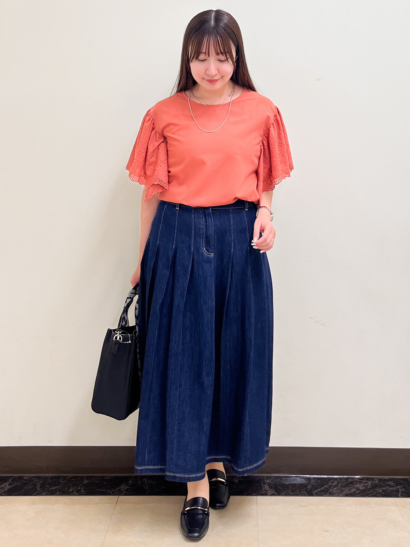 mikikoさんの「Reflect｜【通勤◎】スカラップレーススリーブ ブラウス」を使ったコーディネート