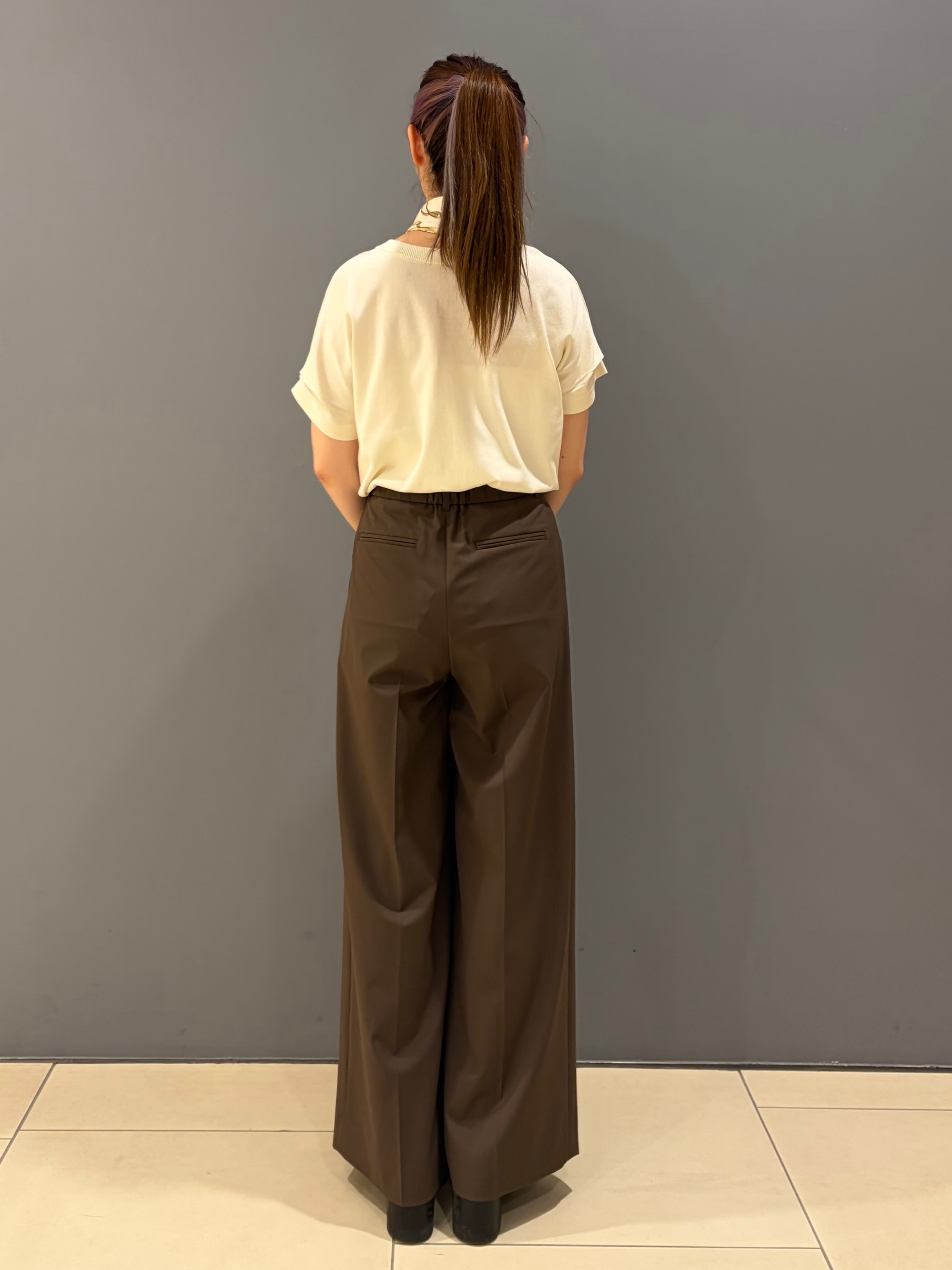 miさんの「UNTITLED｜【肌に張りつきにくい/前後2WAY】ドライタッチコットンプルオーバー」を使ったコーディネート