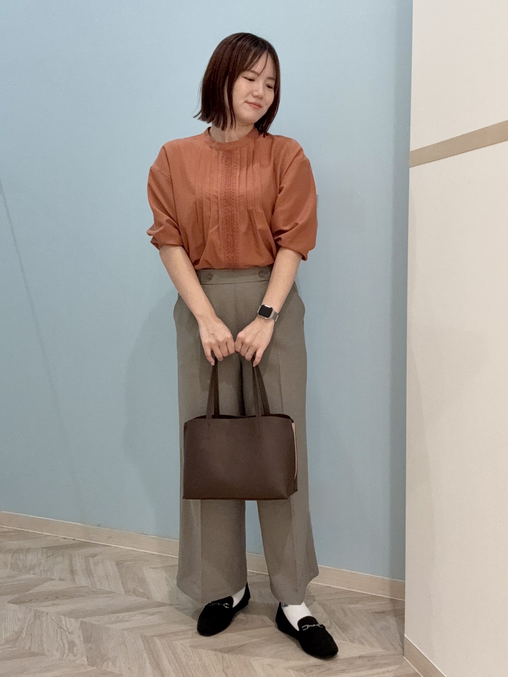 kさんの「SHOO･LA･RUE｜【S-LL/洗濯機可】1枚で華やかに フロントレース7分袖ブラウス」を使ったコーディネート