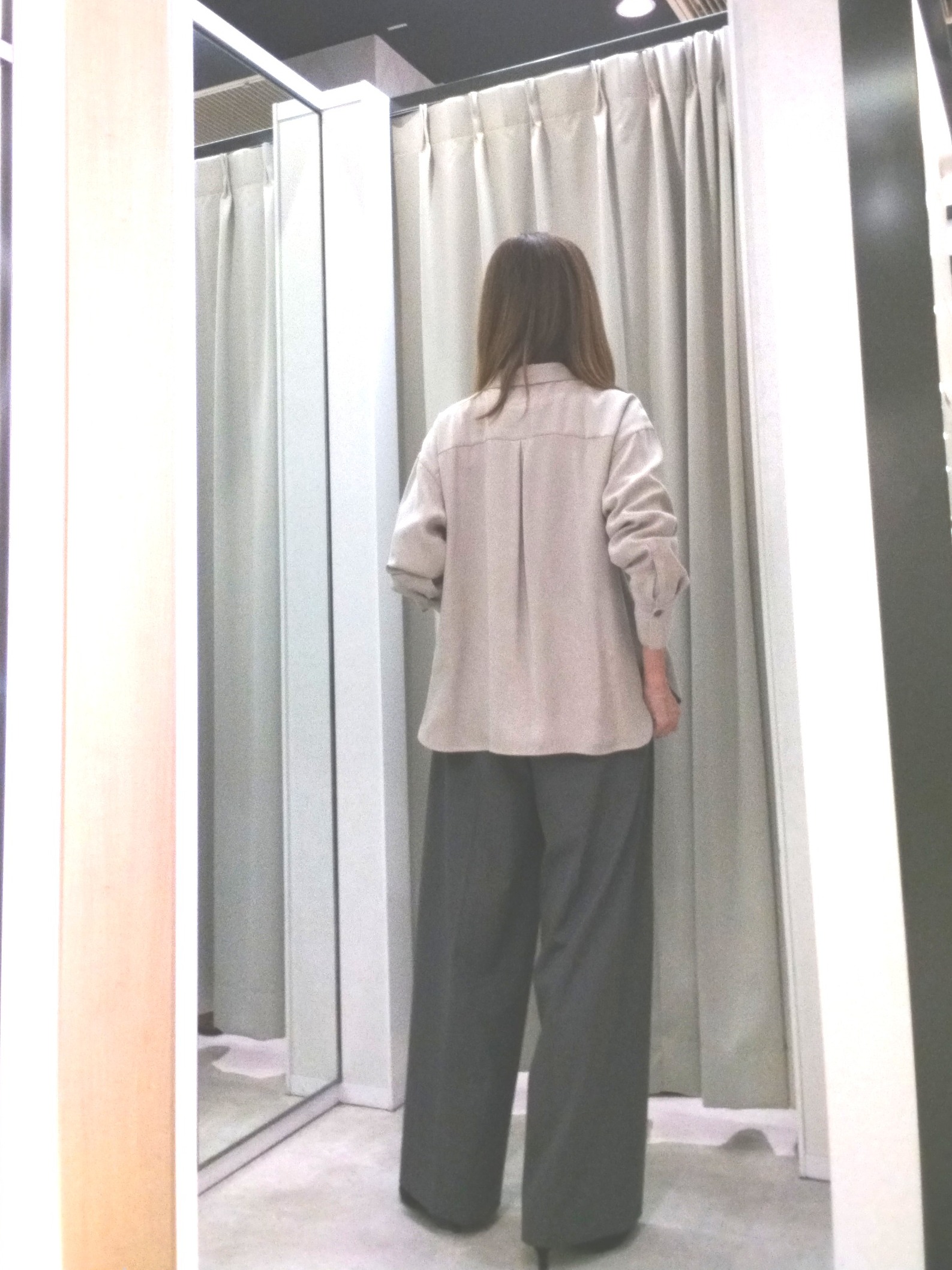 もりさんの「UNTITLED｜【セットアップ可/秋羽織り】スエードライクシャツ」を使ったコーディネート