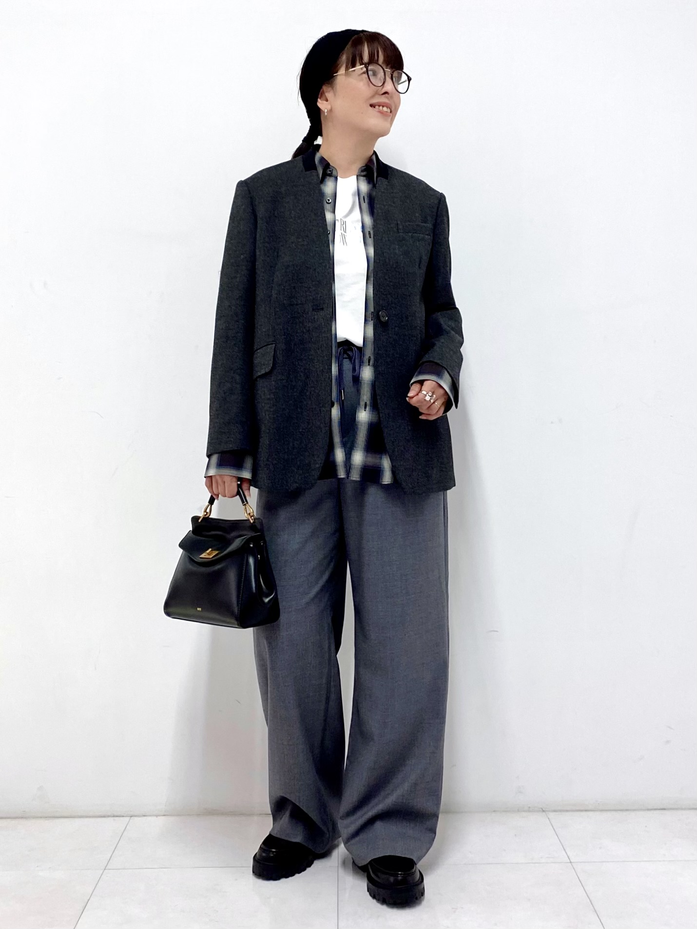 Sawaguchiさんの「DRESSTERIOR｜ハンティング ノーカラージャケット」を使ったコーディネート