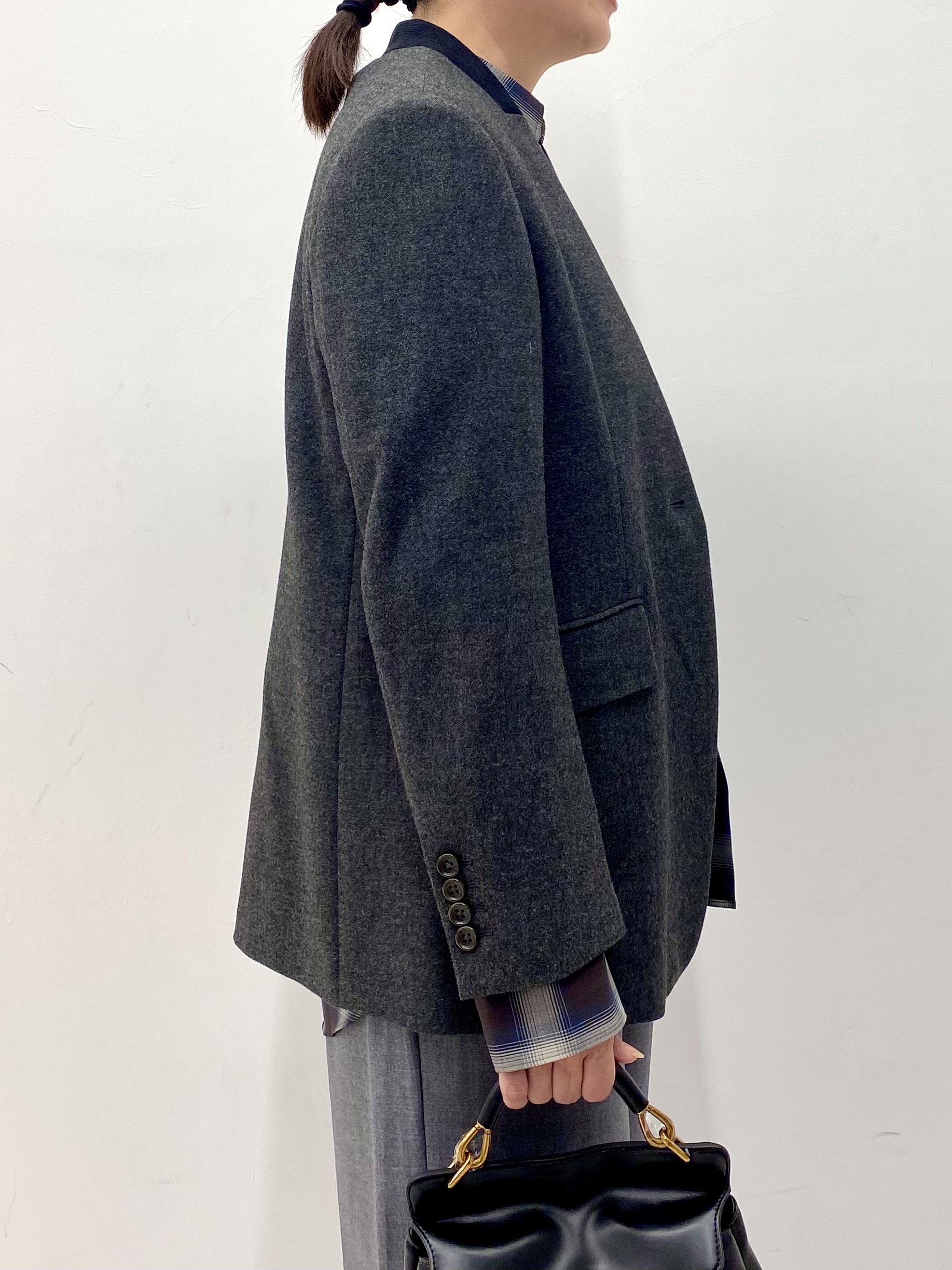Sawaguchiさんの「DRESSTERIOR｜ハンティング ノーカラージャケット」を使ったコーディネート