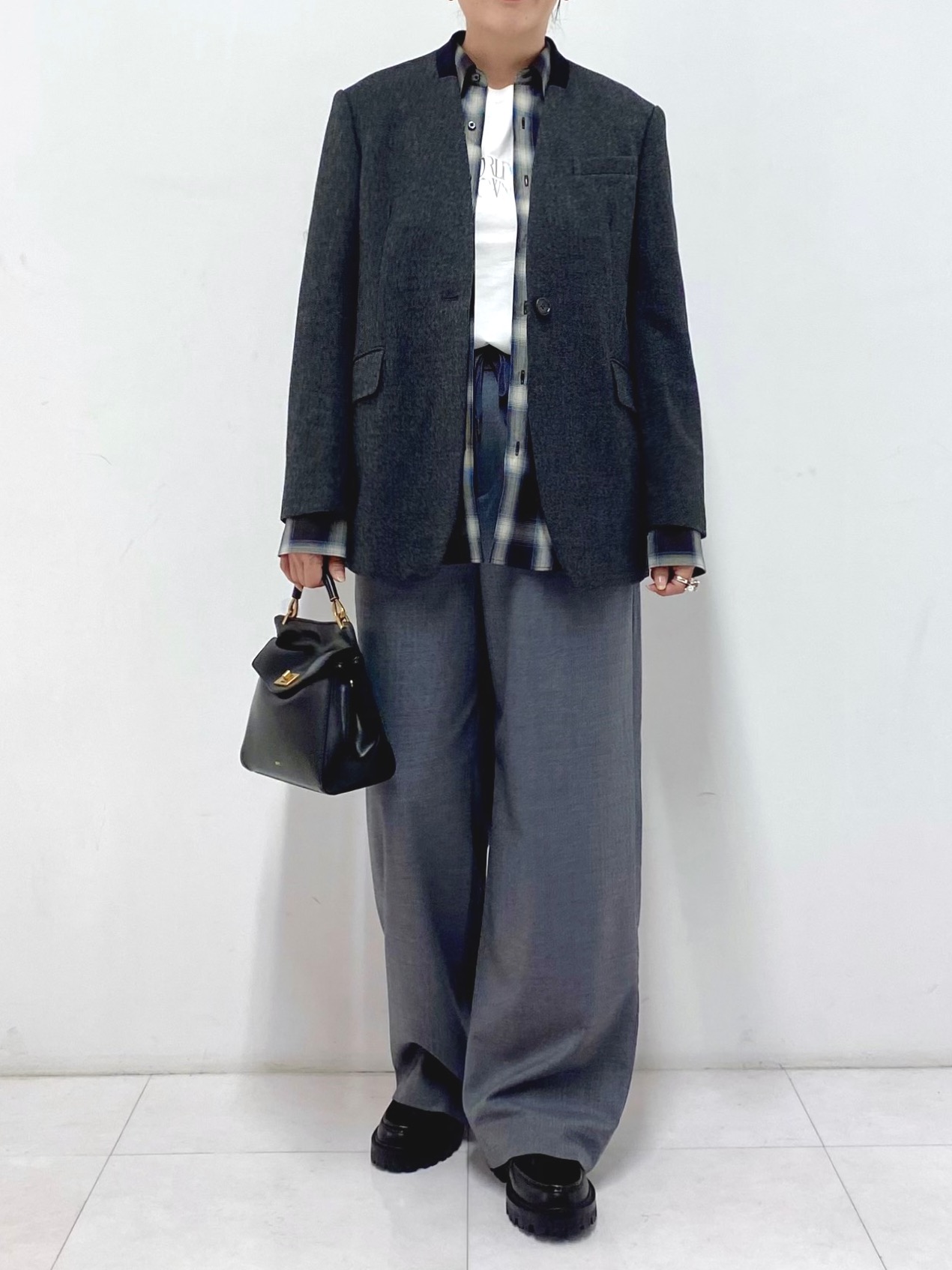 Sawaguchiさんの「DRESSTERIOR｜ハンティング ノーカラージャケット」を使ったコーディネート