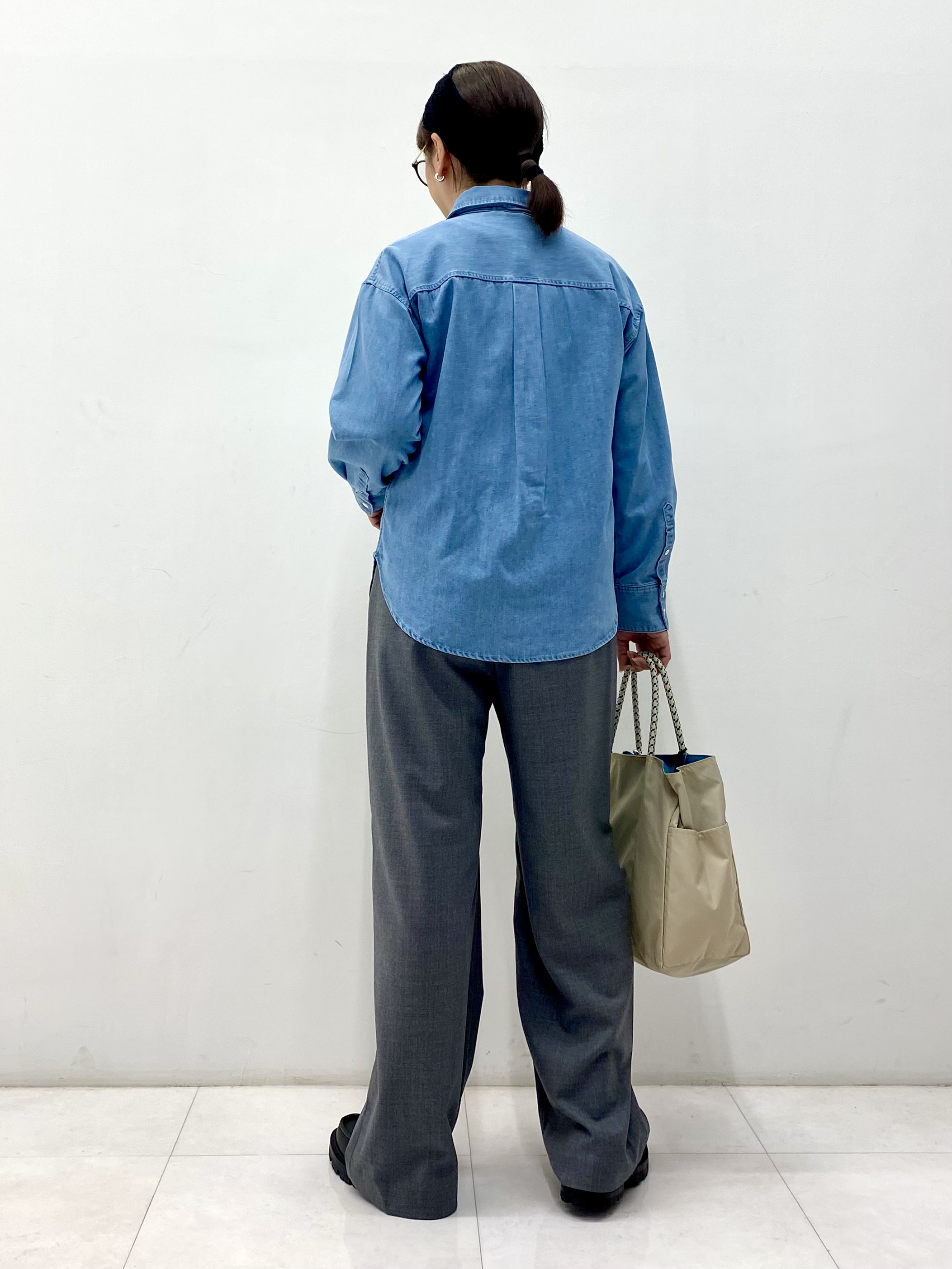 Sawaguchiさんの「DRESSTERIOR｜【取り外し可能】2WAY ボウタイデニムシャツ」を使ったコーディネート