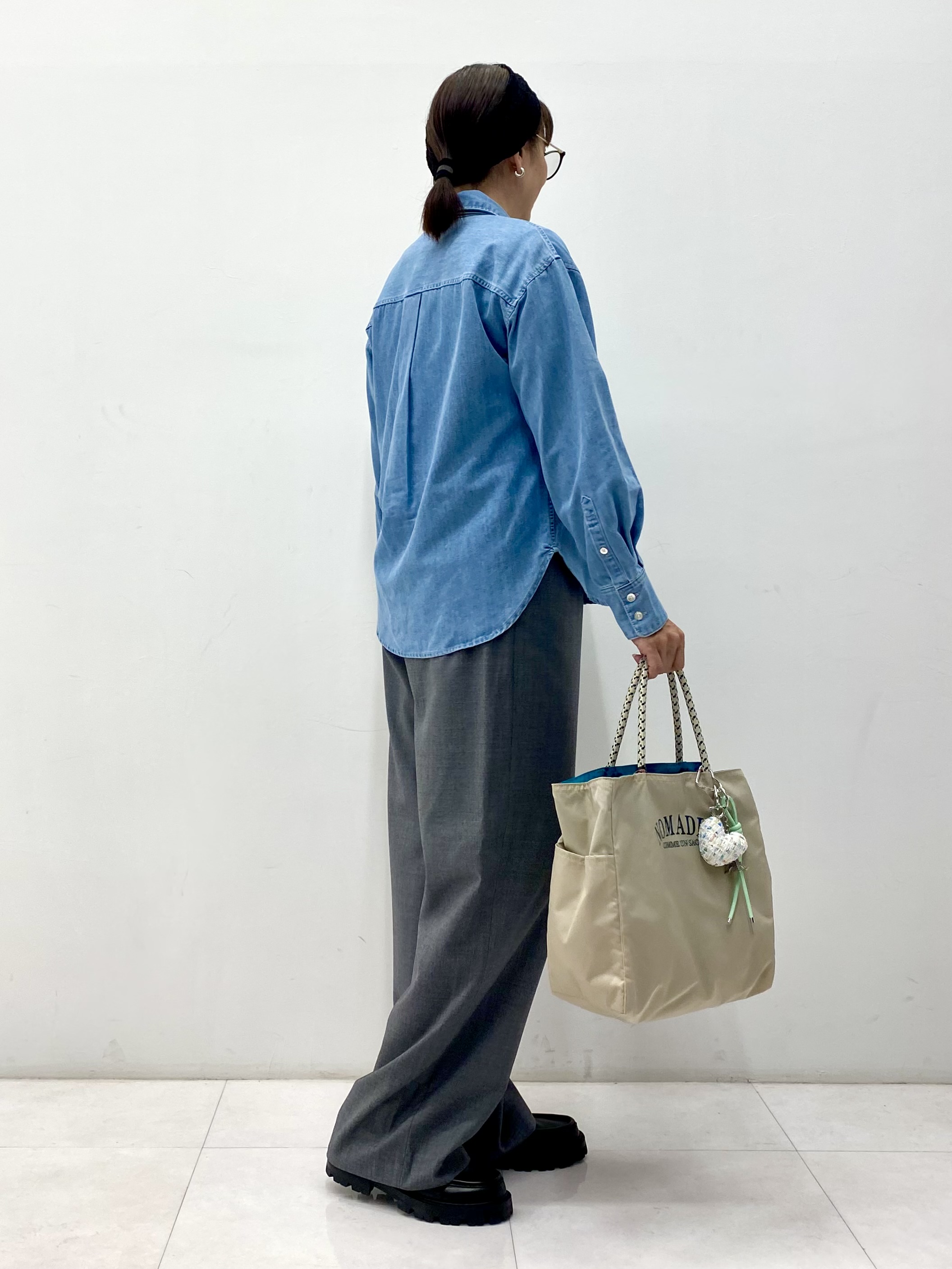 Sawaguchiさんの「DRESSTERIOR｜【取り外し可能】2WAY ボウタイデニムシャツ」を使ったコーディネート