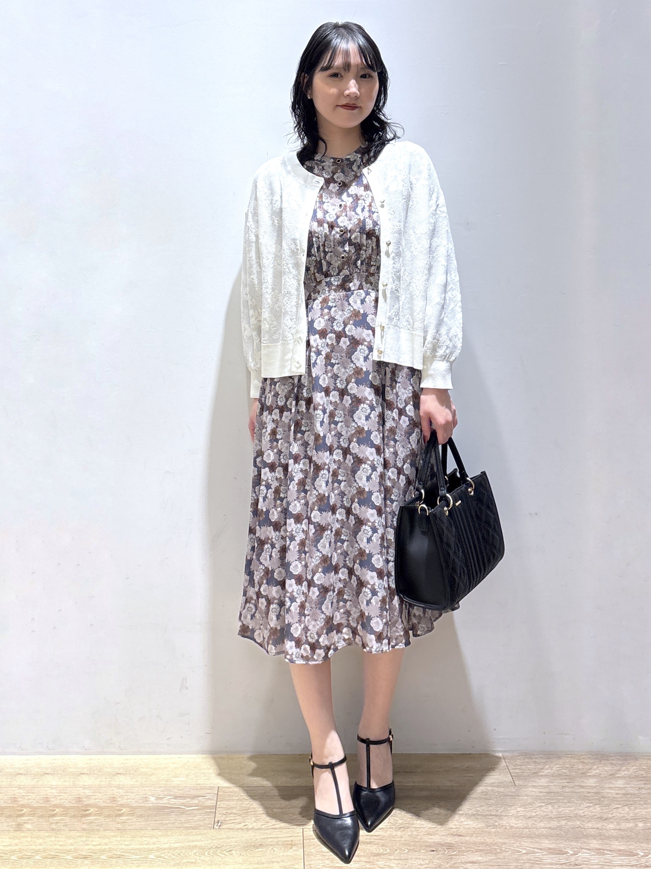 mizukiさんの「index｜【８色展開】柄アソートシアーカーディガン《洗濯機OK》」を使ったコーディネート