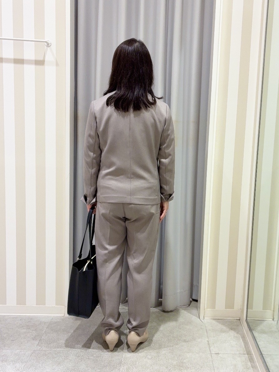 vanseさんの「SHOO･LA･RUE｜【セットアップ可/通勤/洗濯機可/SS-LL】女性らしく決まる カラーレスジャケット」を使ったコーディネート