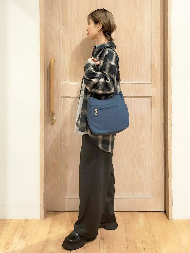 YUKIさんの「SHOO･LA･RUE｜【洗濯後しわになりにくい/S-LL】気分で選ぶ 大人のデイリー使いに ベーシックシャツ」を使ったコーディネート