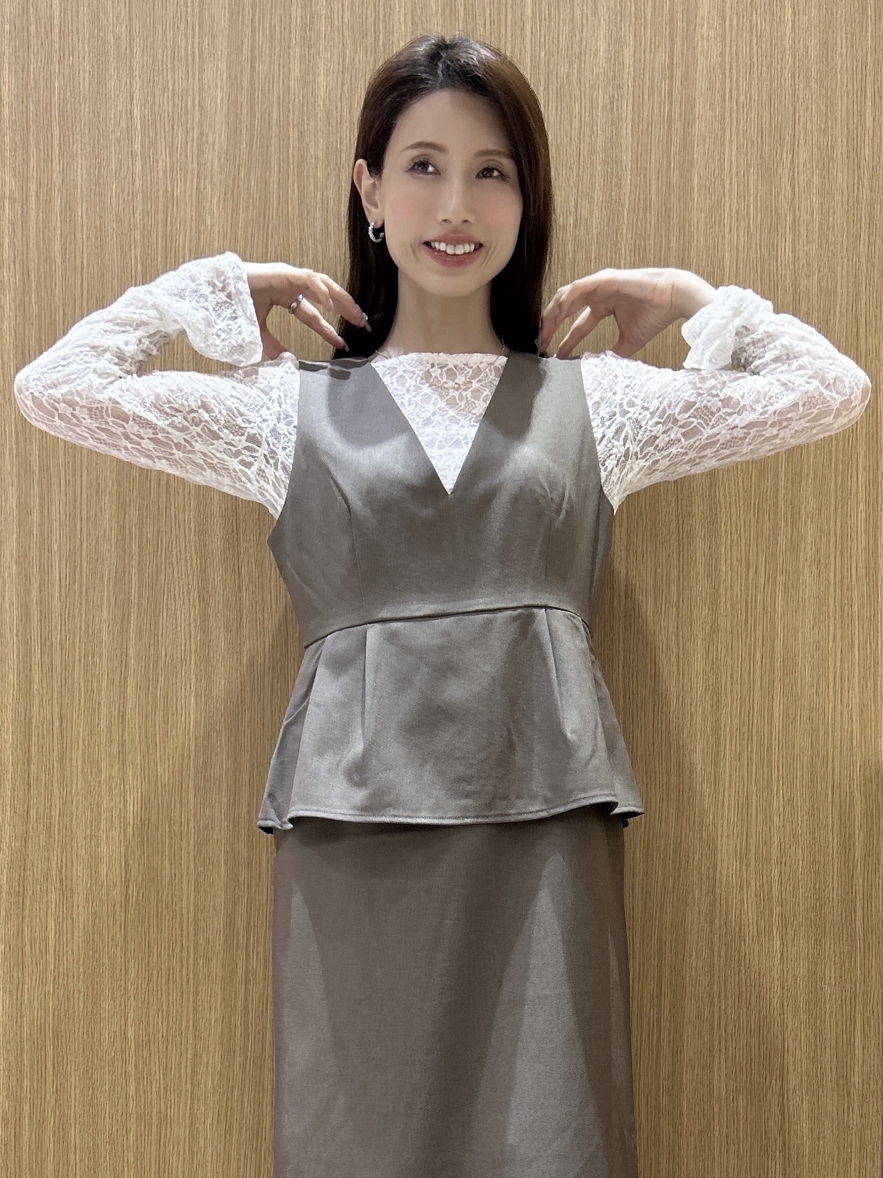 maiさんの「OPAQUE.CLIP｜【セットアップ対応】ペプラムジャンスカワンピース《洗濯機OK／イージーアイロン／防シワ》」を使ったコーディネート