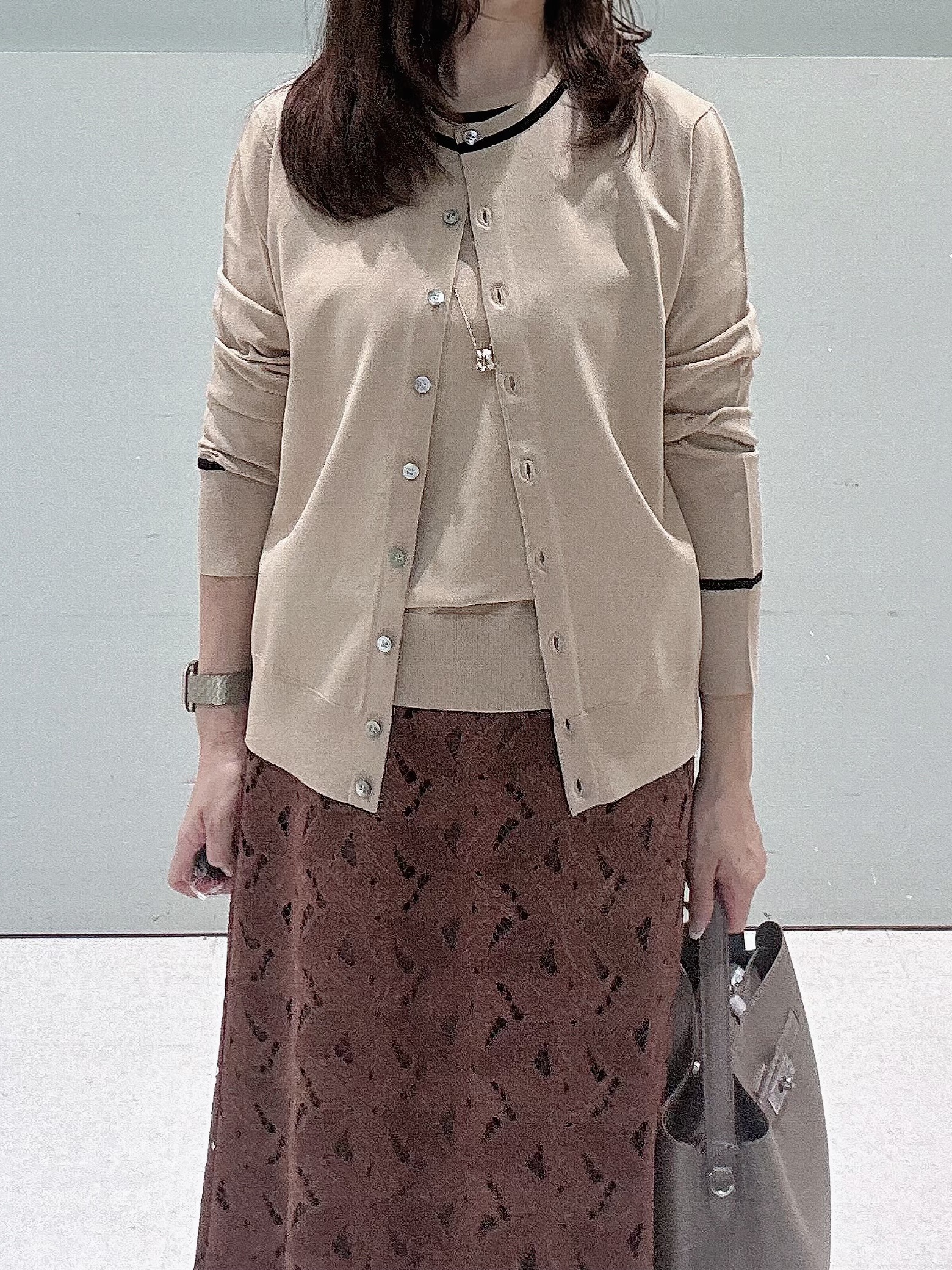 makiさんの「UNTITLED｜【アンサンブル可能/秋羽織り】コンパクトニットカーディガン」を使ったコーディネート