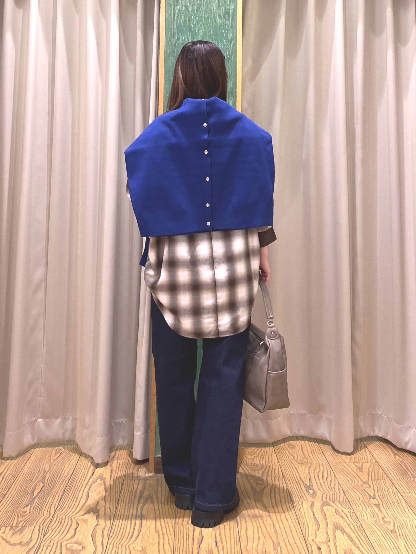 ゆっきーさんの「SHOO･LA･RUE｜【着丈選べる/洗濯後しわになりにくい】インせず着られる ドルマンブラウス」を使ったコーディネート