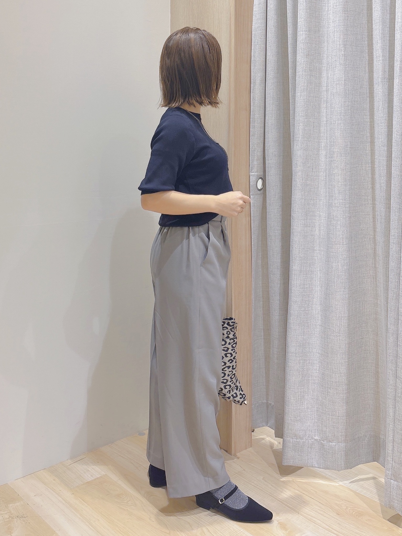 MIYUさんの「grove｜【シリーズ累計36万枚/UVカット・ひんやり・洗濯機OK】やわらかドライタッチ 五分袖クルーネックニ」を使ったコーディネート