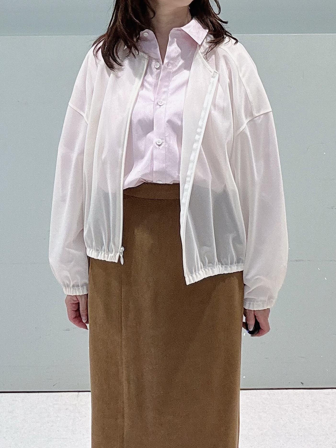 makiさんの「UNTITLED｜【秋羽織り/ジップ】トリコットシアーブラウス」を使ったコーディネート