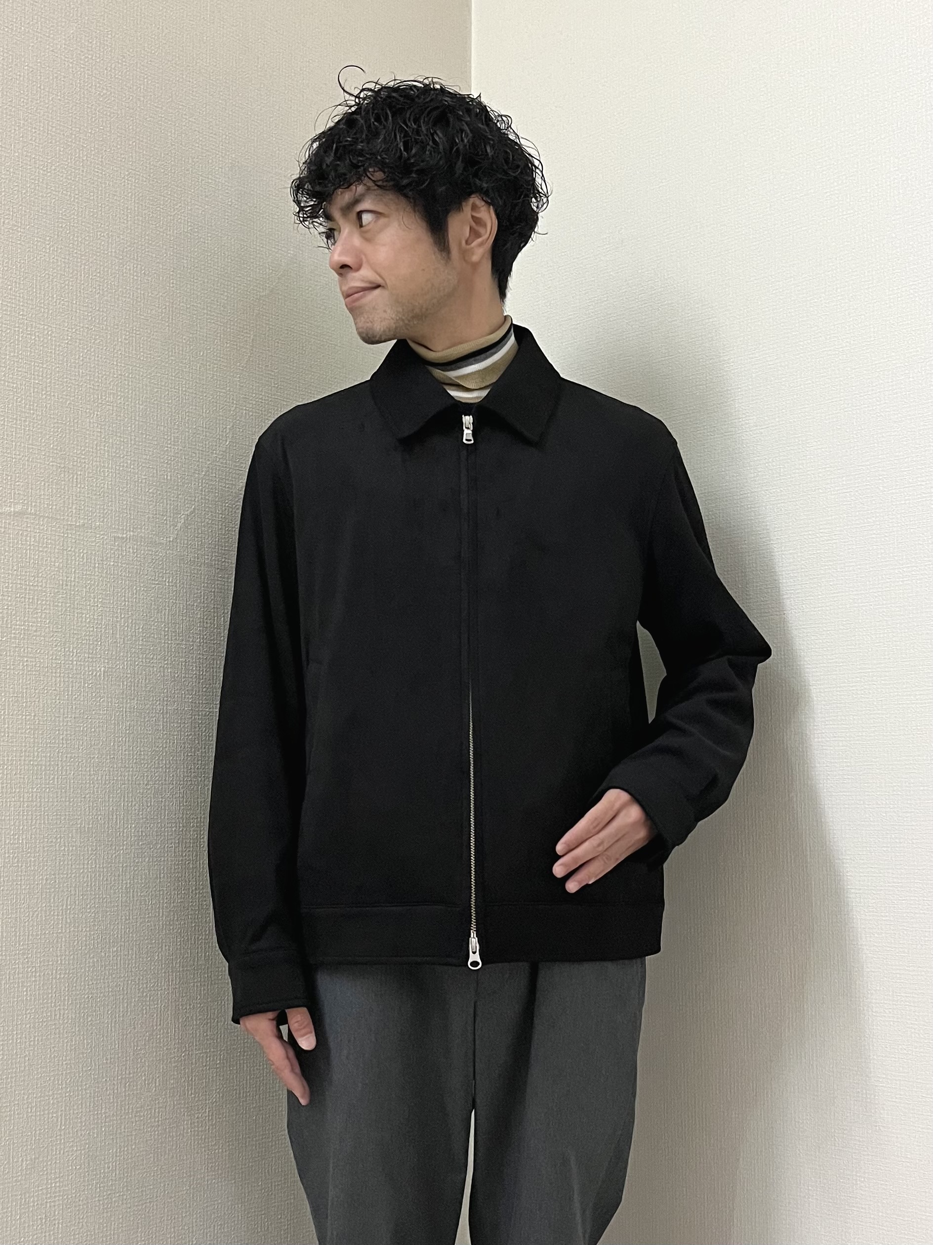 URAさんの「TAKEO KIKUCHI｜デニム＆スウェード調 ジップブルゾン」を使ったコーディネート